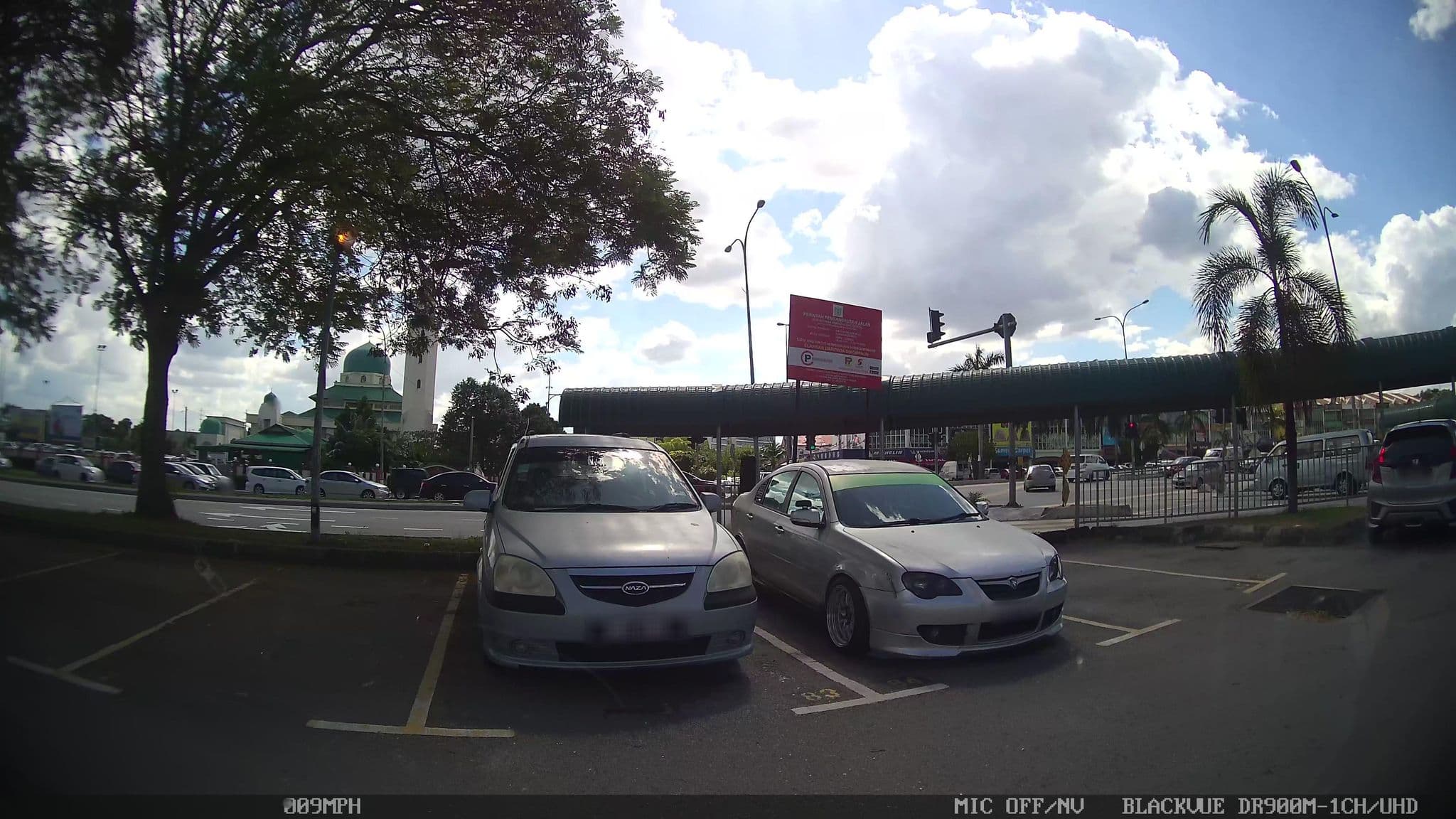 Street view near Hotel Amani, Kajang — © kaart_3 (CC BY-SA · Mapillary)