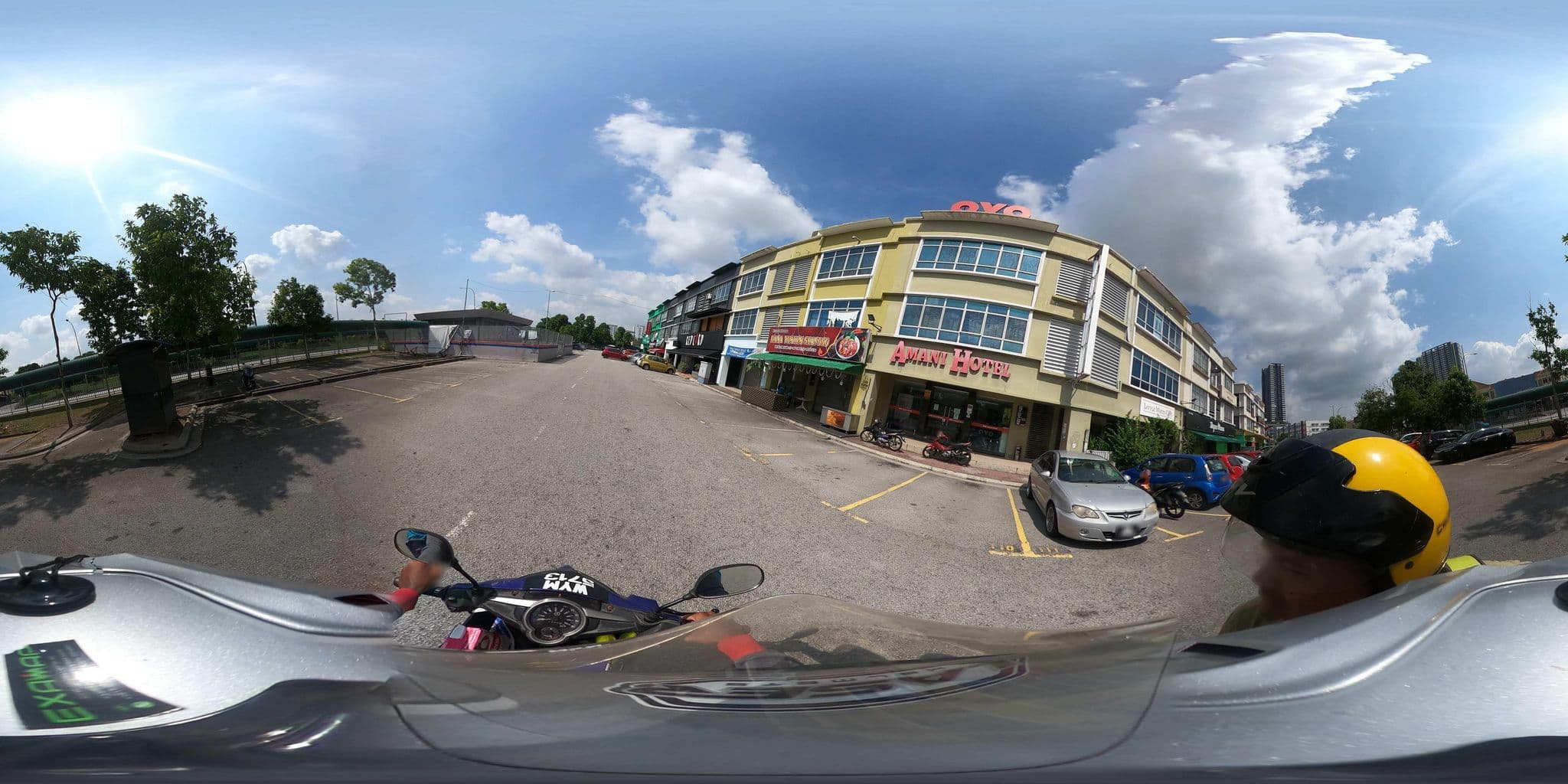 Street view near Ayuni Hotel, Kajang — © langcworks (CC BY-SA · Mapillary)