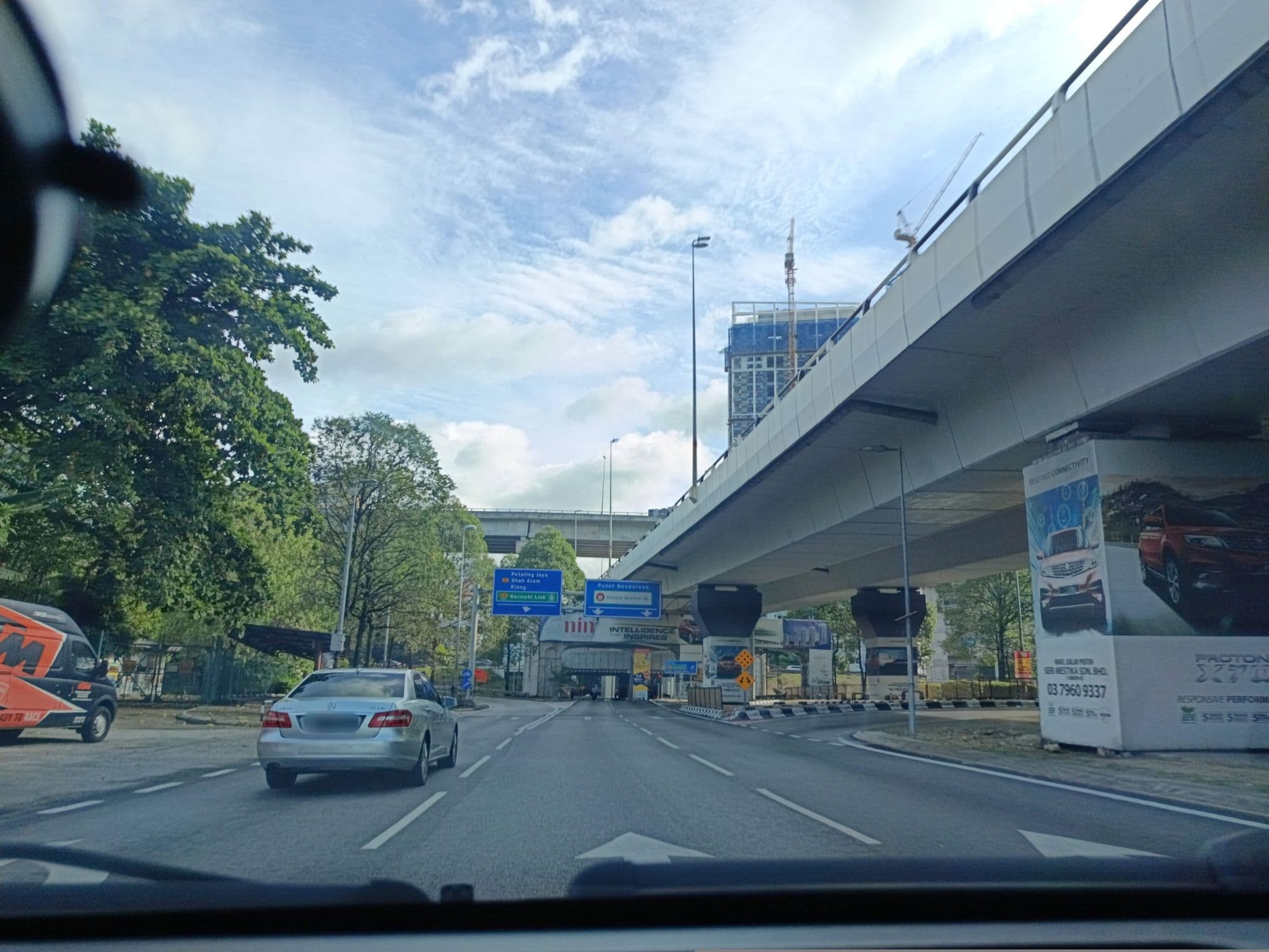 Street view near Valenza Hotel, Seputeh — © YikQin (CC BY-SA · Mapillary)