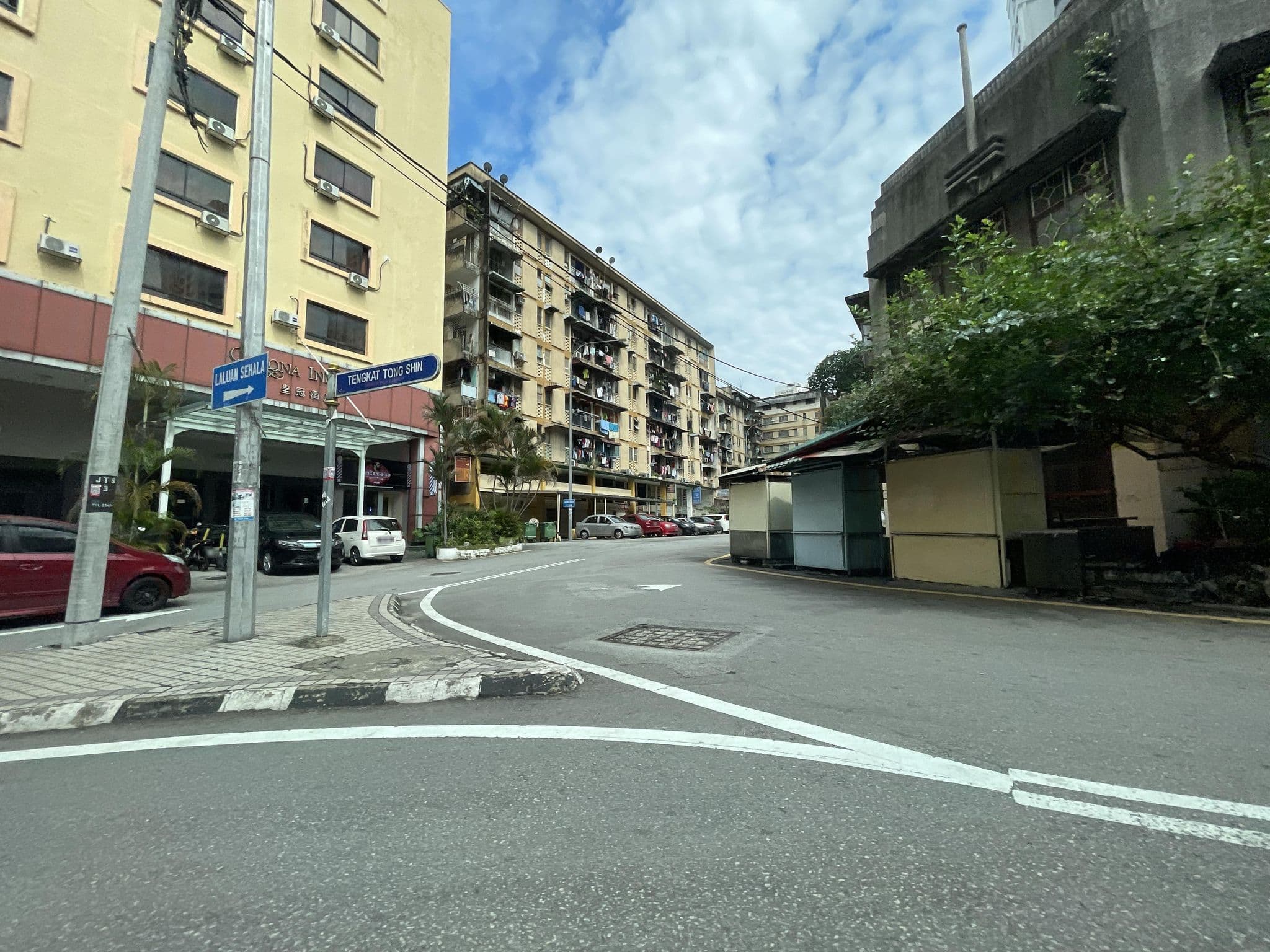 Street view near i2 Inn, Bukit Bintang — © filipb (CC BY-SA · Mapillary)