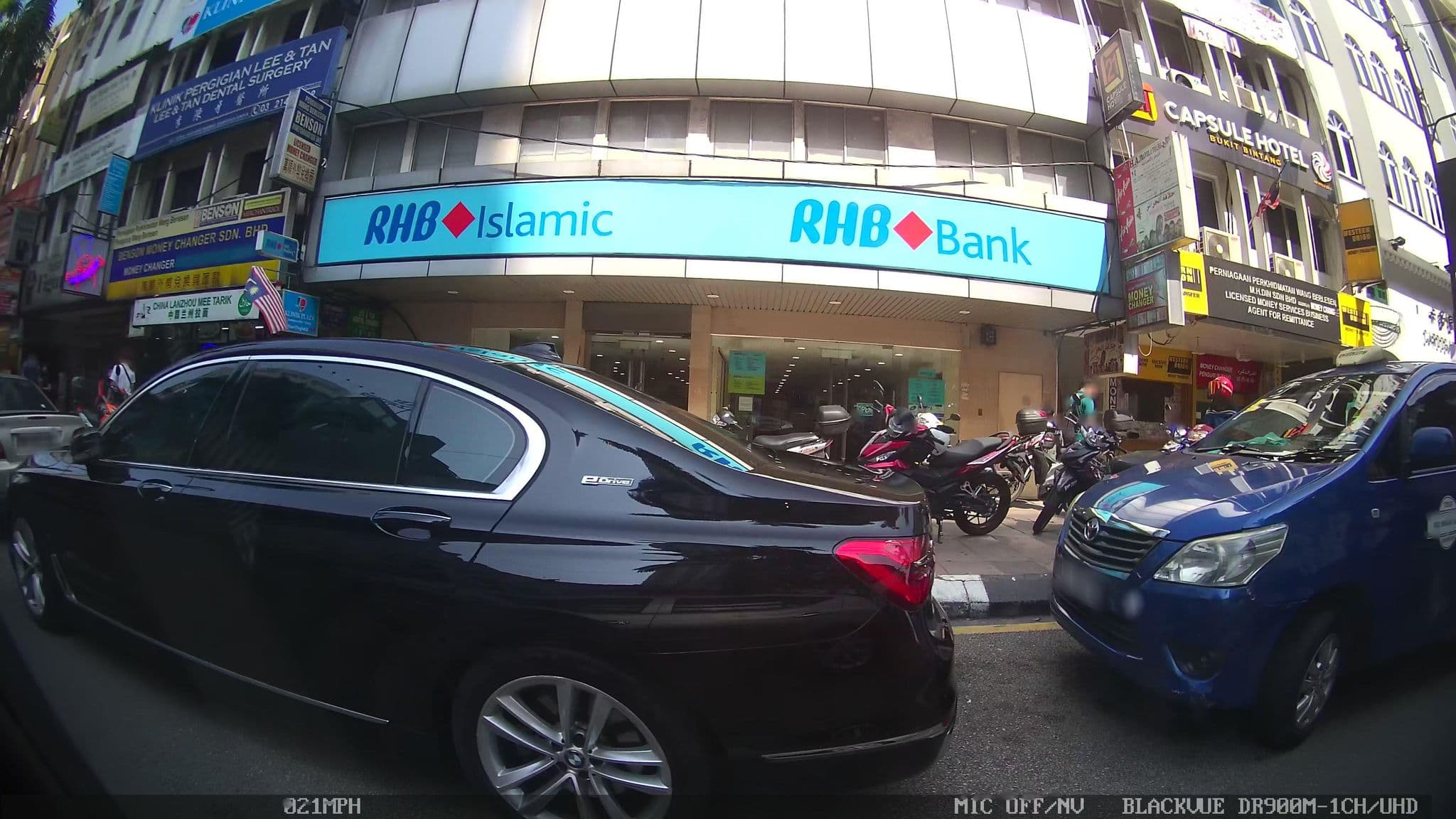 Street view near Hotel Putra Bintang, Bukit Bintang — © kaart_3 (CC BY-SA · Mapillary)