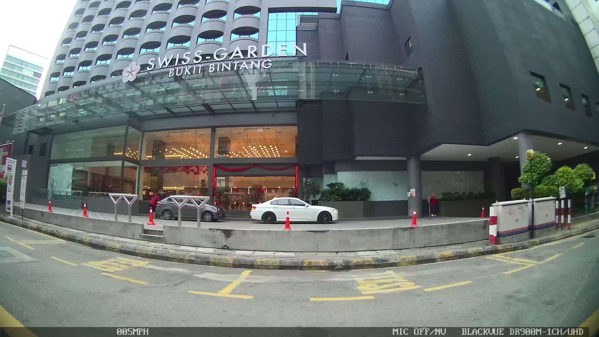 Street view near otaghe swiss-garden, Bukit Bintang — © kaart5 (CC BY-SA · Mapillary)