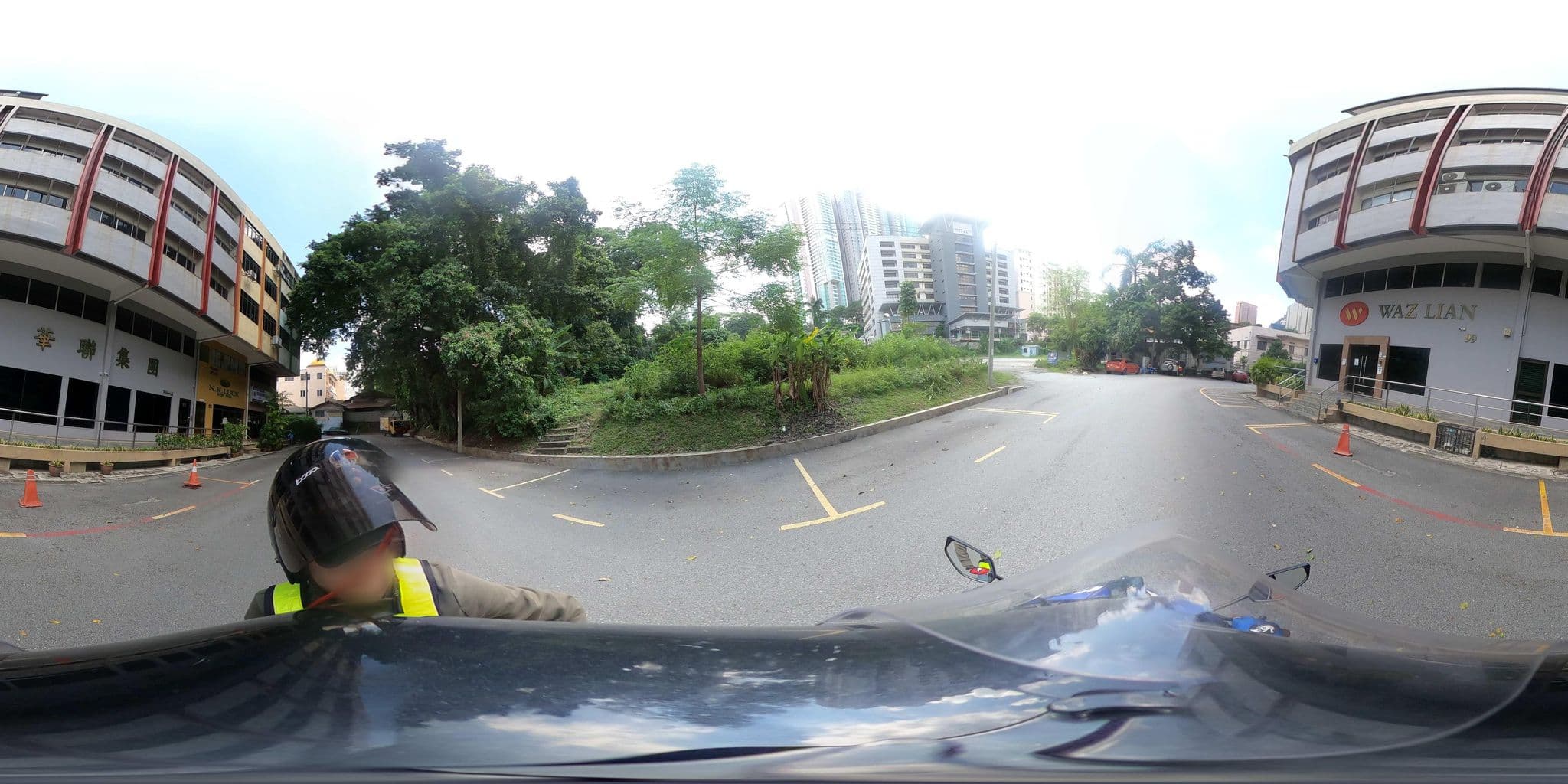 Street view near Jalan Pudu Lama, Bukit Bintang — © ahlang2 (CC BY-SA · Mapillary)