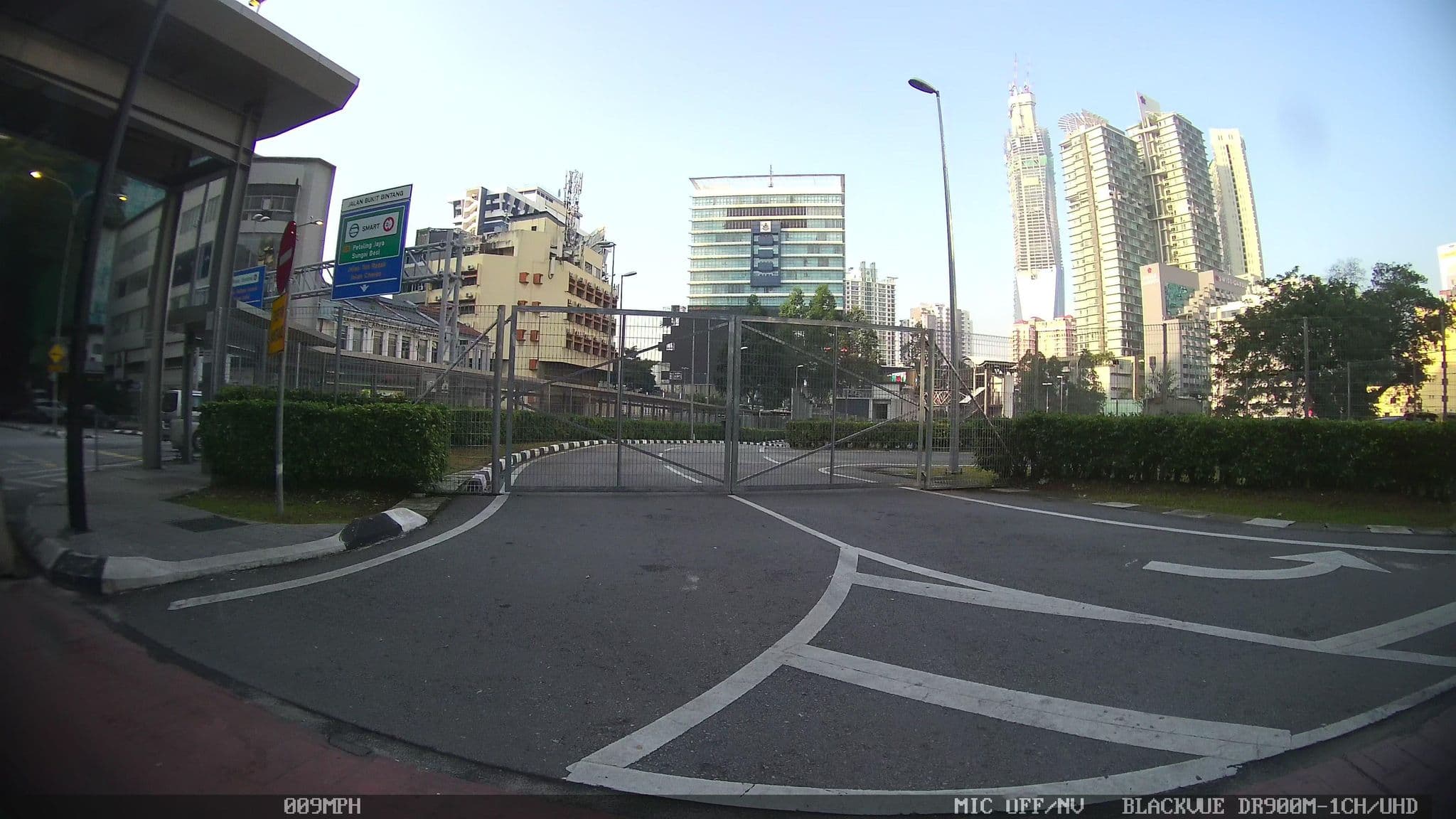 Street view near Sunflowers Brasserie, Bukit Bintang — © kaart_3 (CC BY-SA · Mapillary)