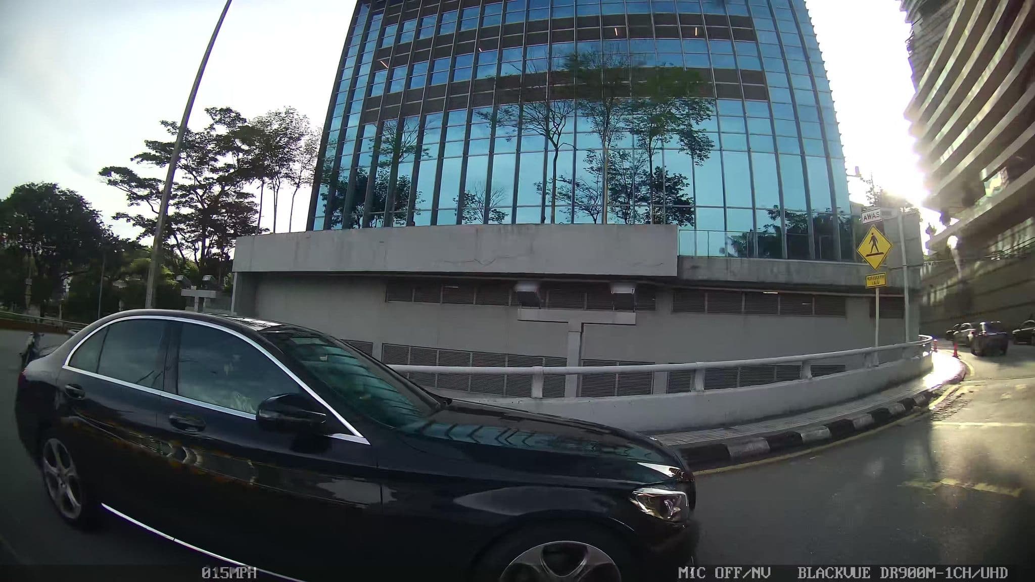 Street view near Sultan's Ballroom, Le Meridien Kuala Lumpur, Kuala Lumpur — © kaart_1 (CC BY-SA · Mapillary)