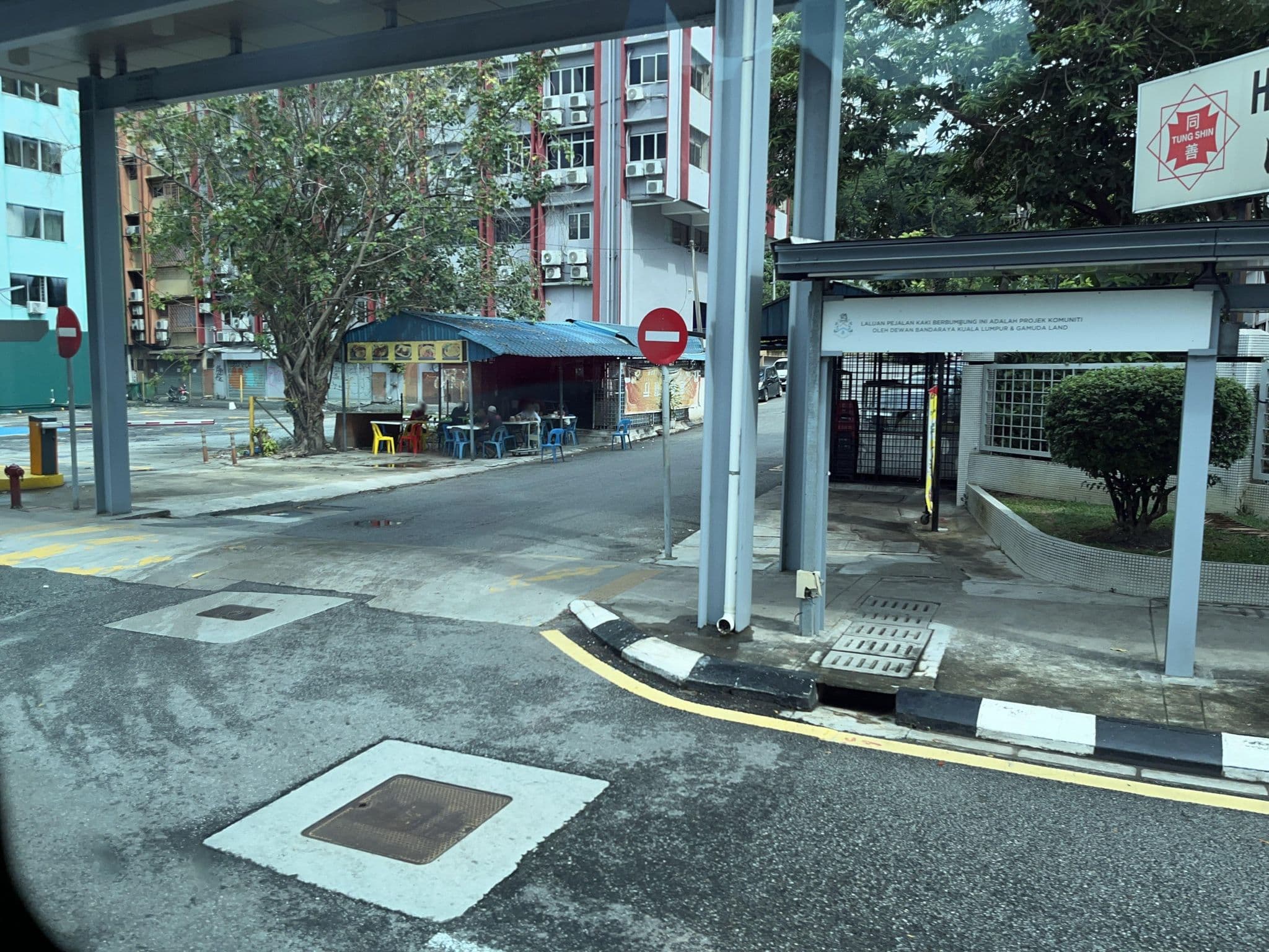 Street view near Sun bow hotel, Bukit Bintang — © DriveWithHoang (CC BY-SA · Mapillary)