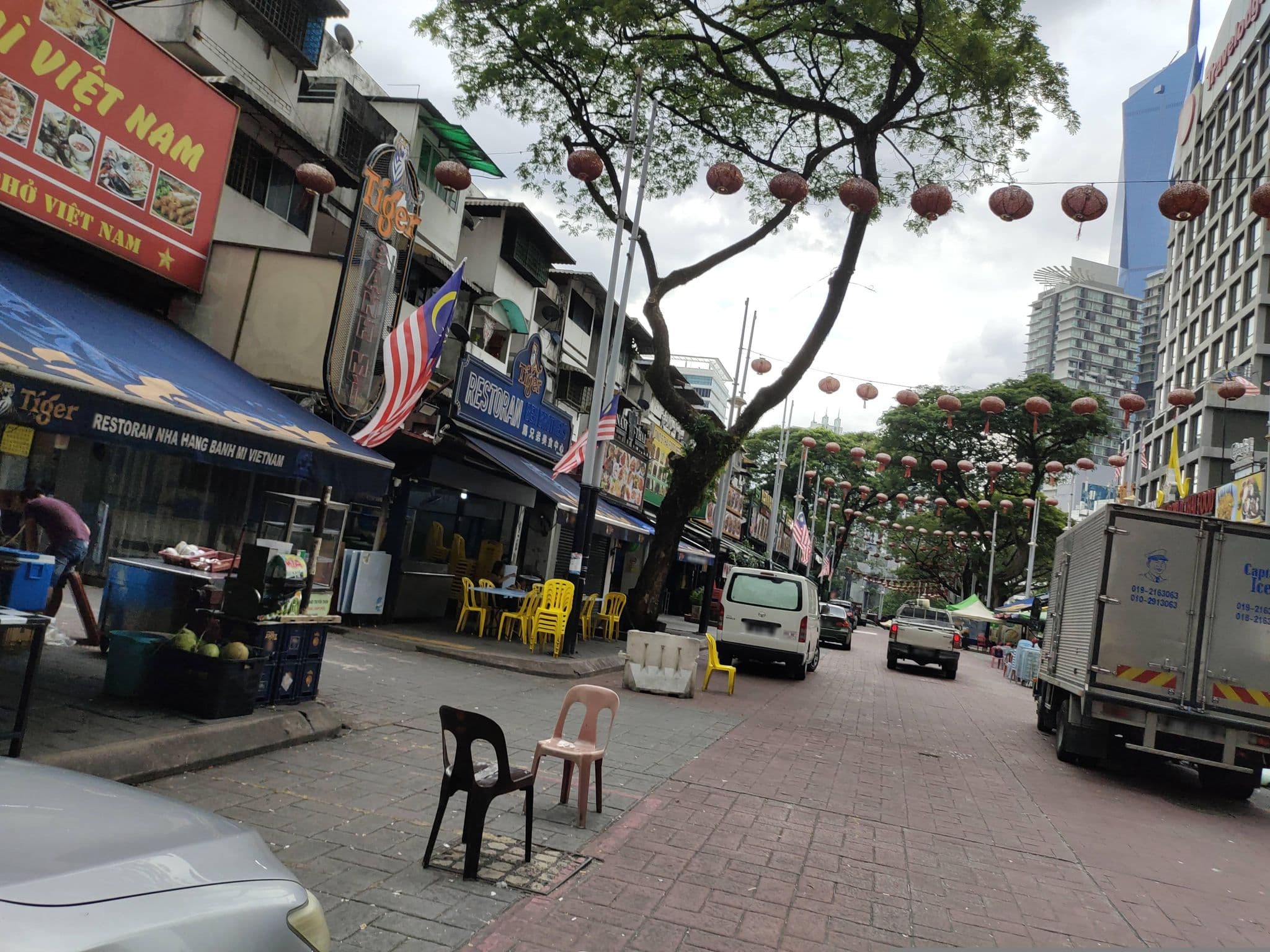 Street view near Room 903, Bukit Bintang — © zh9567 (CC BY-SA · Mapillary)