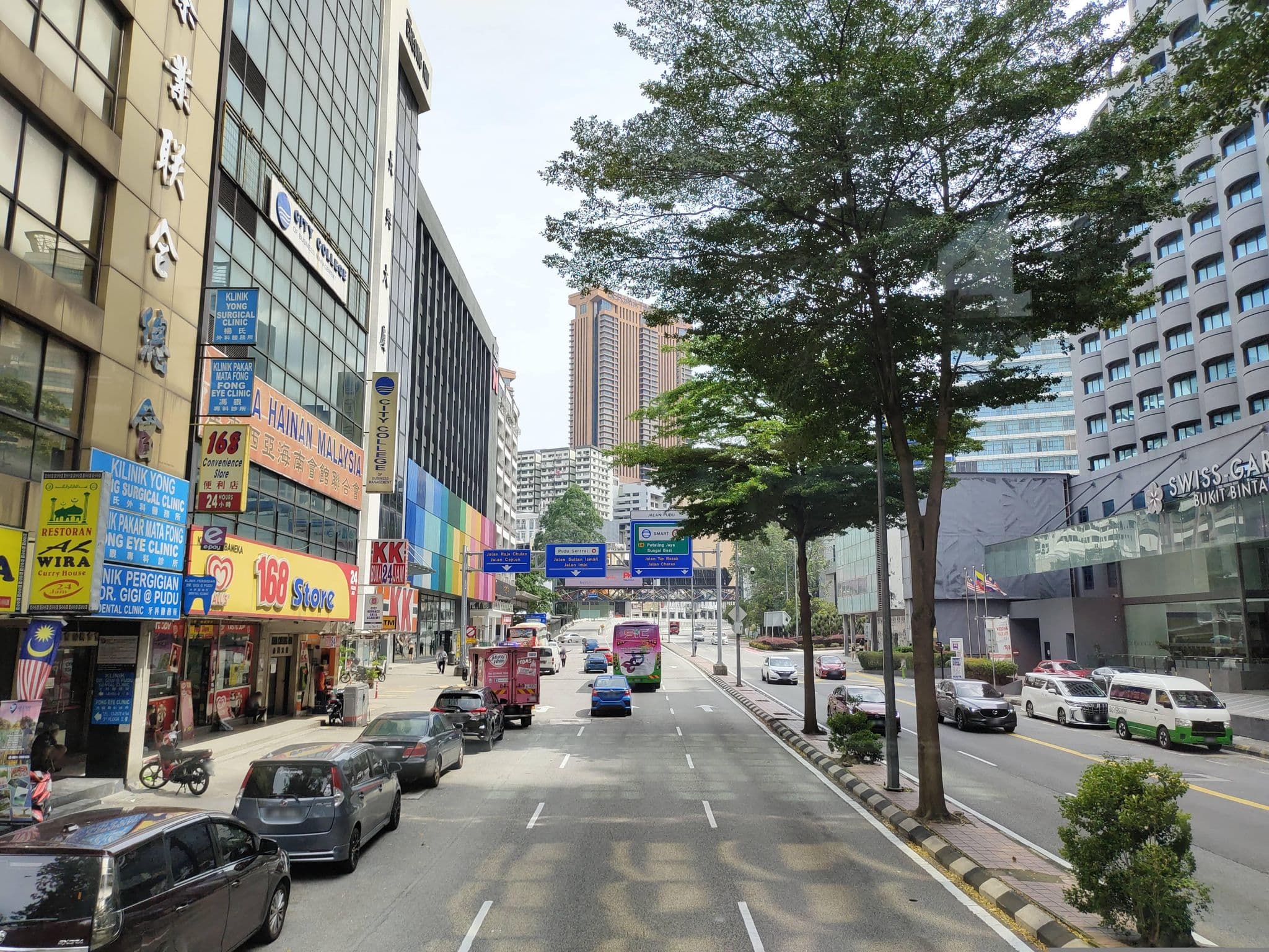 Street view near Royale Bintang, Level 6, Bukit Bintang — © zh9567 (CC BY-SA · Mapillary)