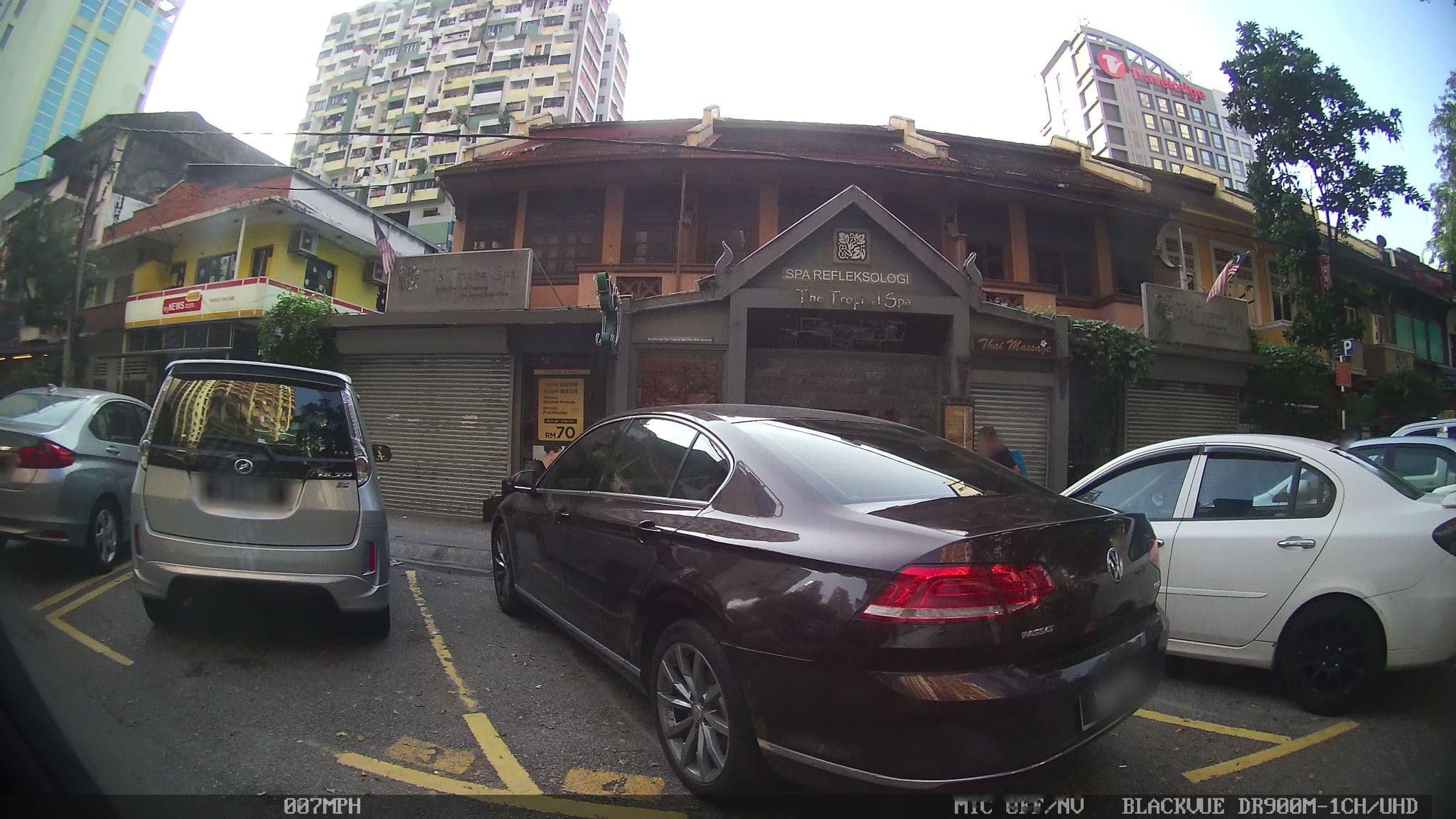 Street view near Kuala Lumpur Guest House, Bukit Bintang — © kaart_3 (CC BY-SA · Mapillary)