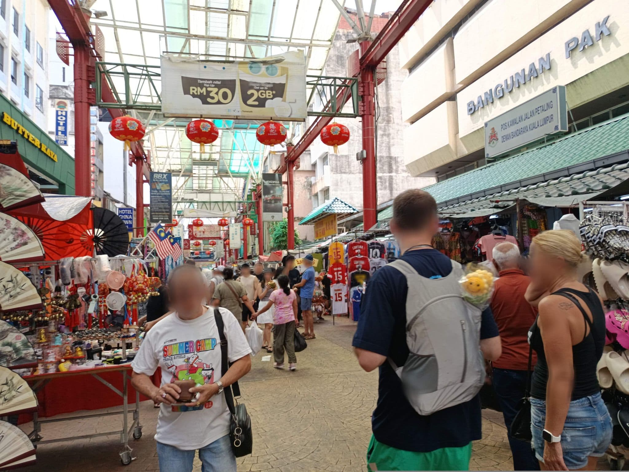 Street view near Swiss Inn Kuala Lumpur, Kuala Lumpur — © YikQin (CC BY-SA · Mapillary)