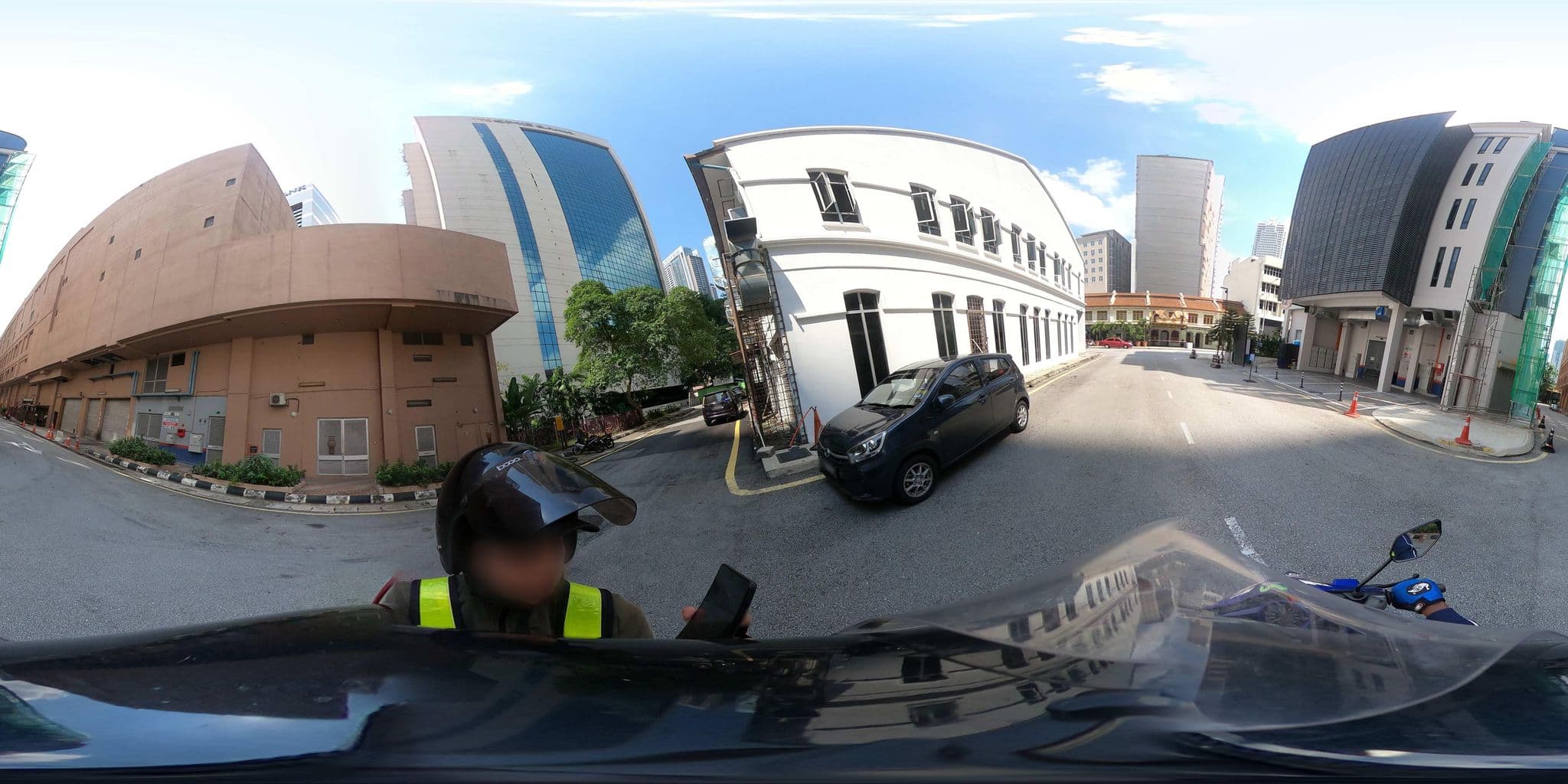 Street view near The Reeds Boutique Hotel, Kampung Baru — © ahlang2 (CC BY-SA · Mapillary)