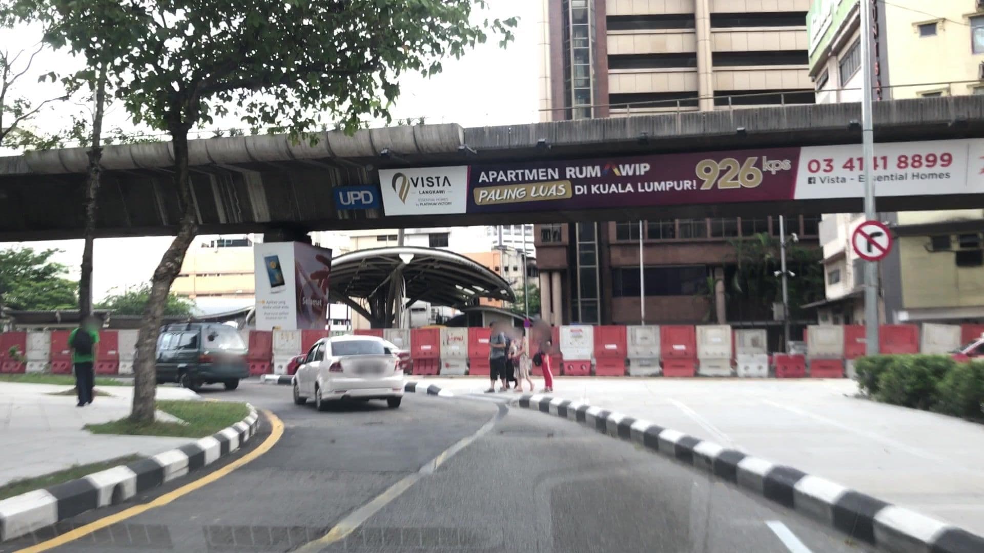 Street view near Arenaa Mountbatten Hotel, Bukit Bintang — © lvl5 (CC BY-SA · Mapillary)