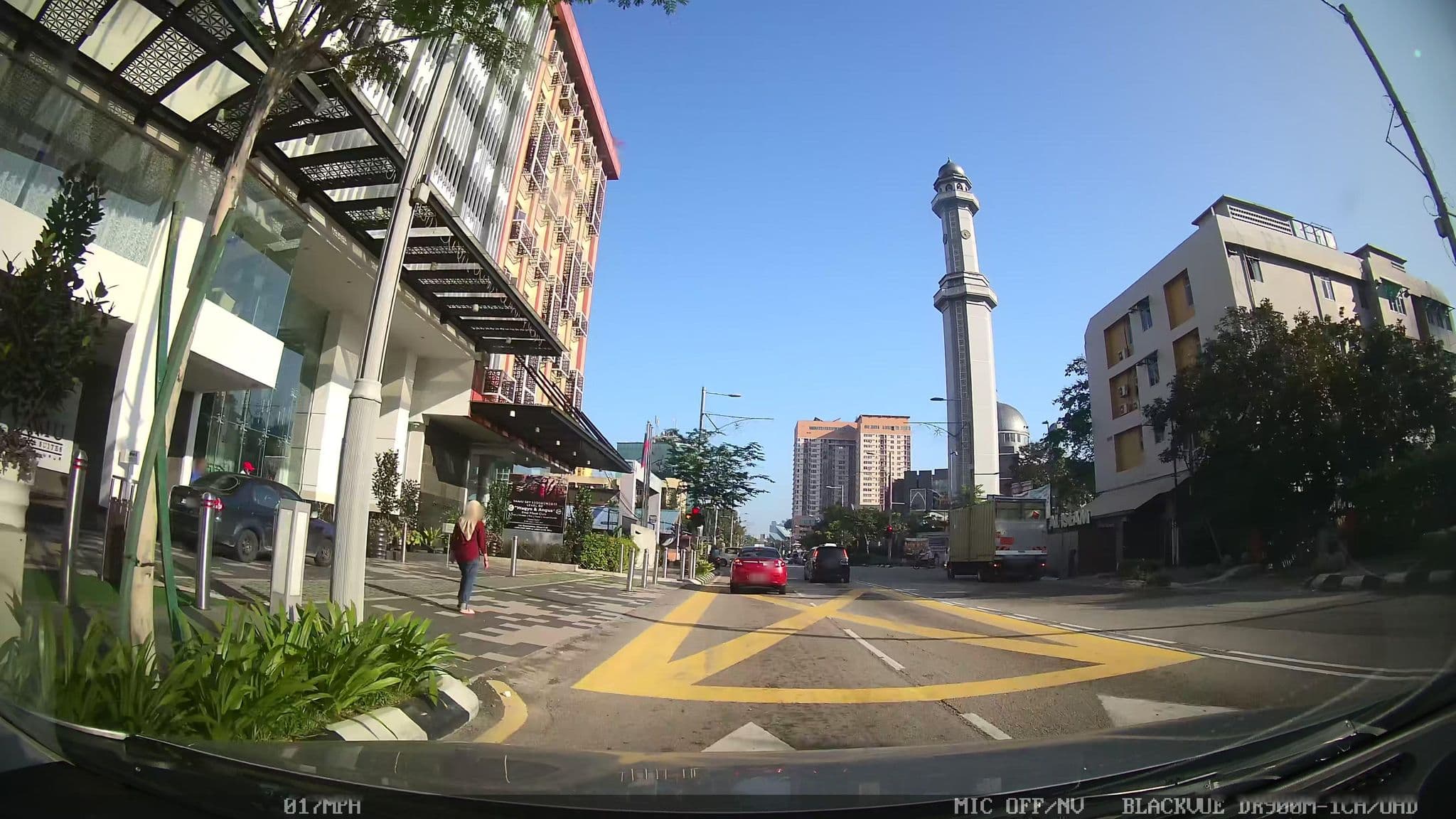 Street view near Swimming Pool Tamu Hotel, Kampung Baru — © kaart_3 (CC BY-SA · Mapillary)