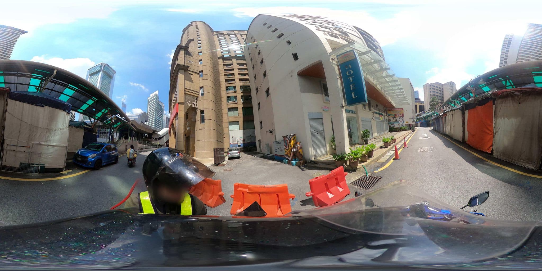Street view near lotus hotel masjid jamek, Kuala Lumpur — © ahlang2 (CC BY-SA · Mapillary)