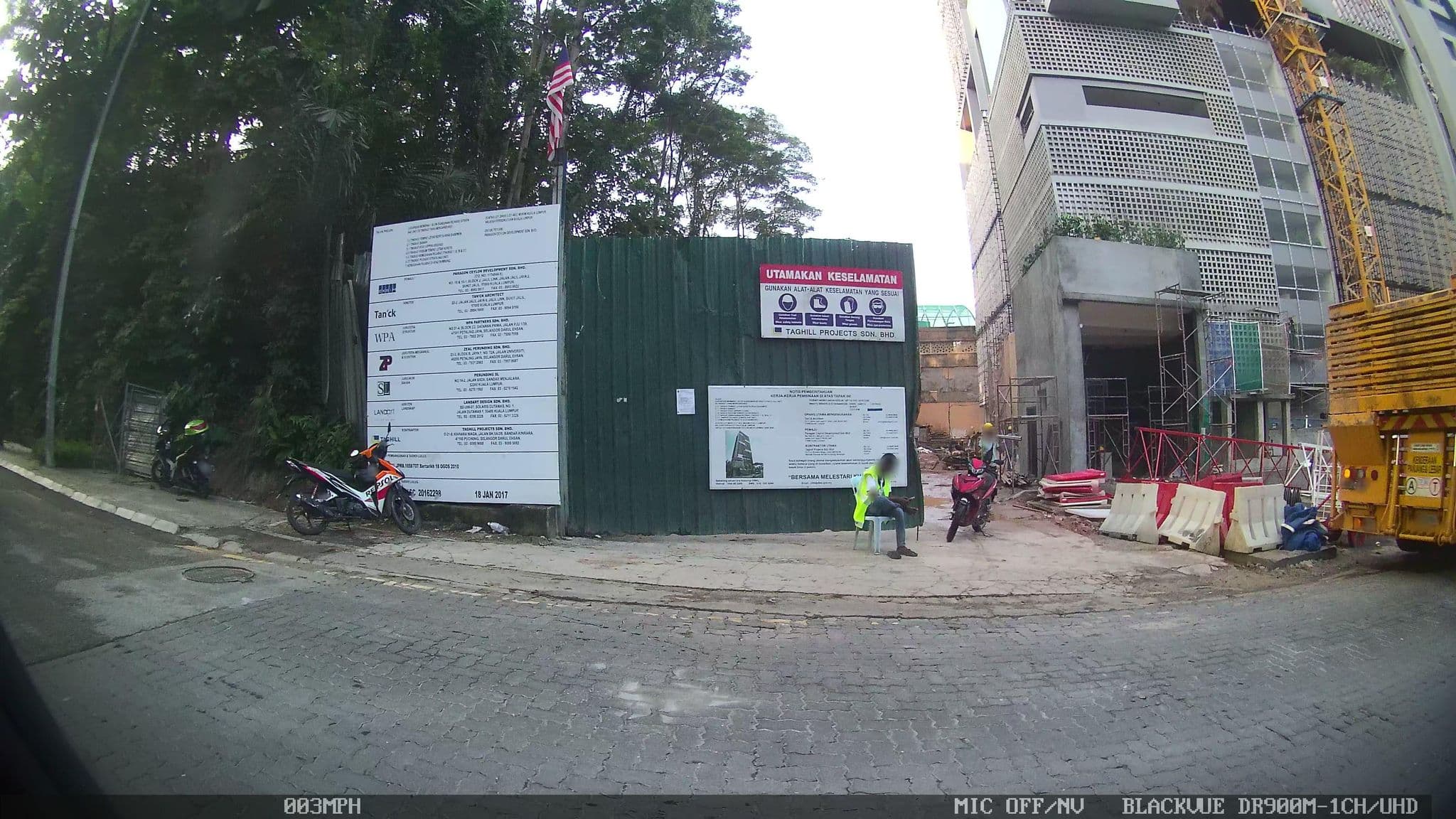 Street view near Mana-Mana Suites at Ceylonz KLCC, Bukit Bintang — © kaart_3 (CC BY-SA · Mapillary)