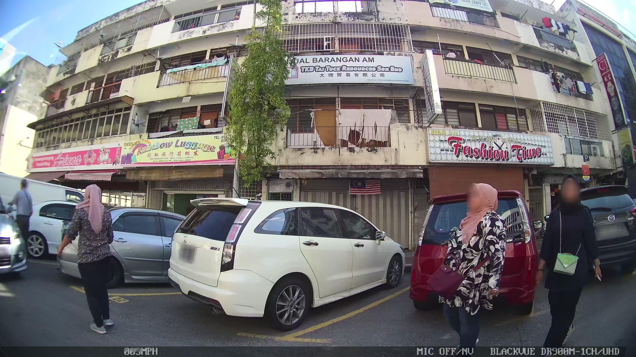 Street view near hotel sun ya, Kampung Baru — © kaart_3 (CC BY-SA · Mapillary)