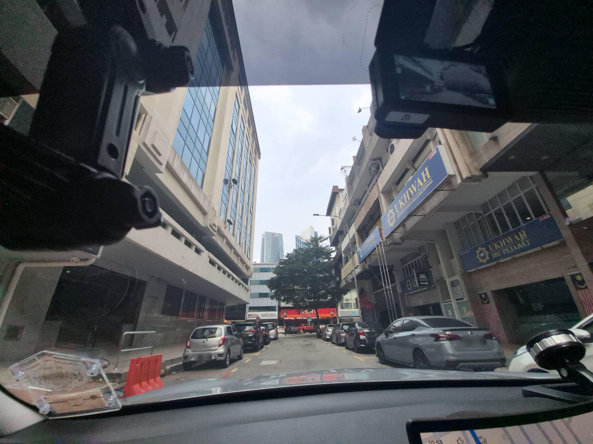 Street view near Ukhwah 7th Residence @ Kuala Lumpur, Kampung Baru — © lin_wang (CC BY-SA · Mapillary)