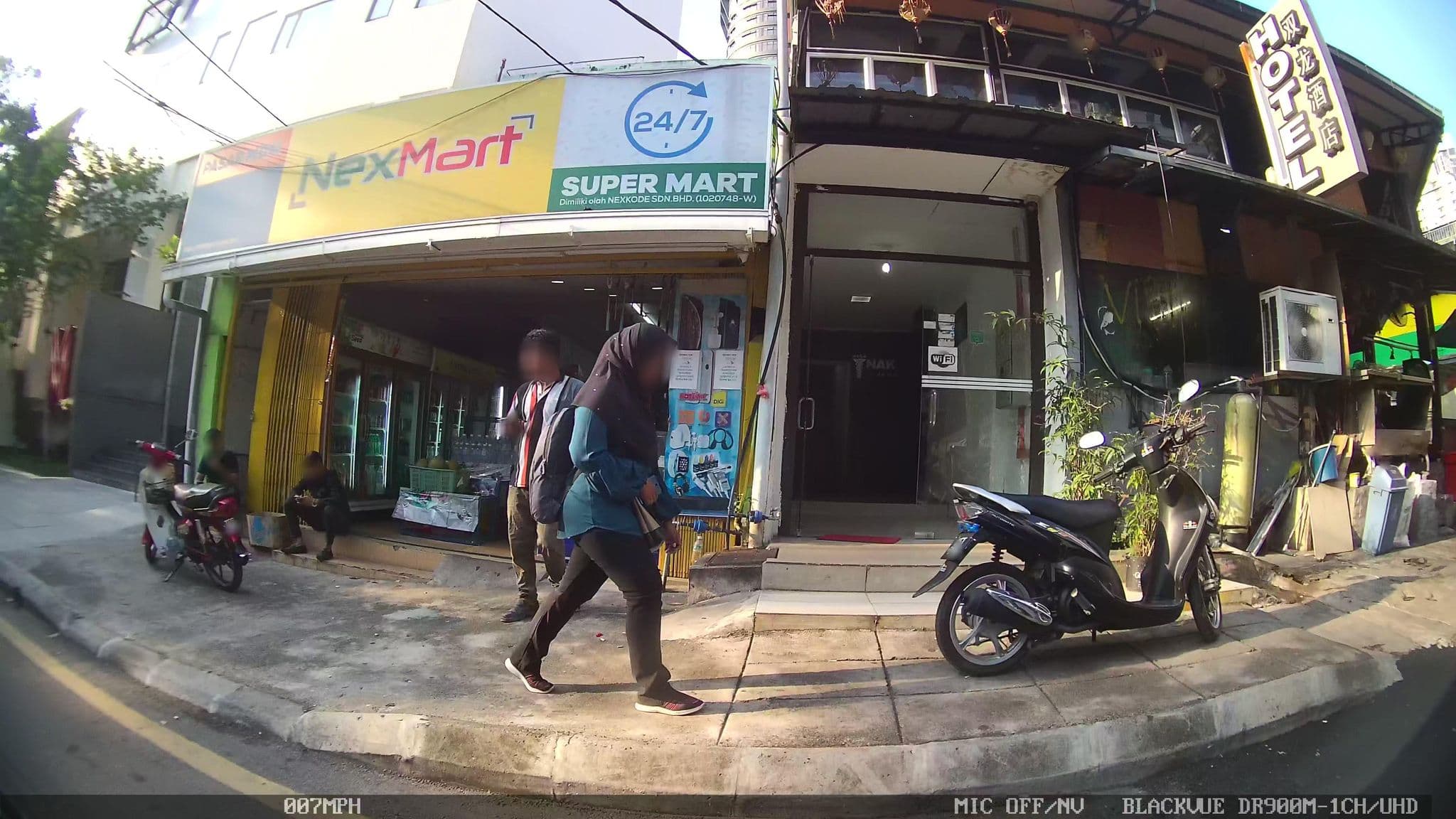 Street view near Radius Int'l Bukit Bintang Kuala Lumpur, Bukit Bintang — © kaart_3 (CC BY-SA · Mapillary)