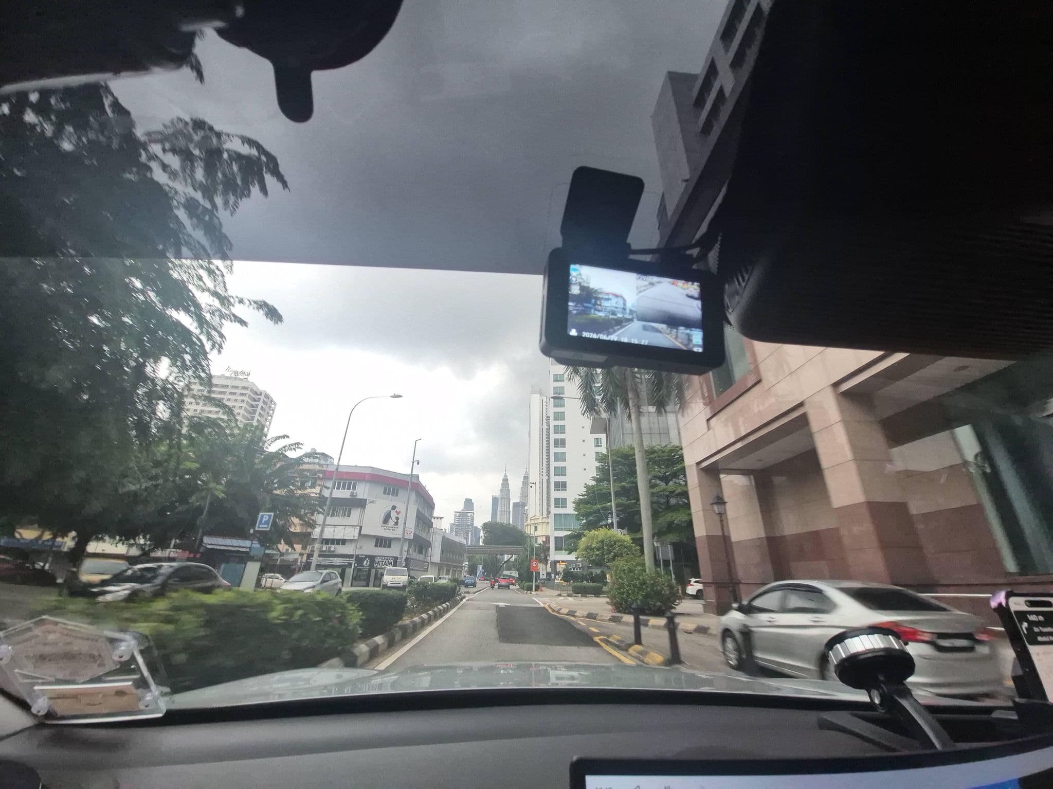 Street view near Aira Hotel, Kampung Baru — © lin_wang (CC BY-SA · Mapillary)