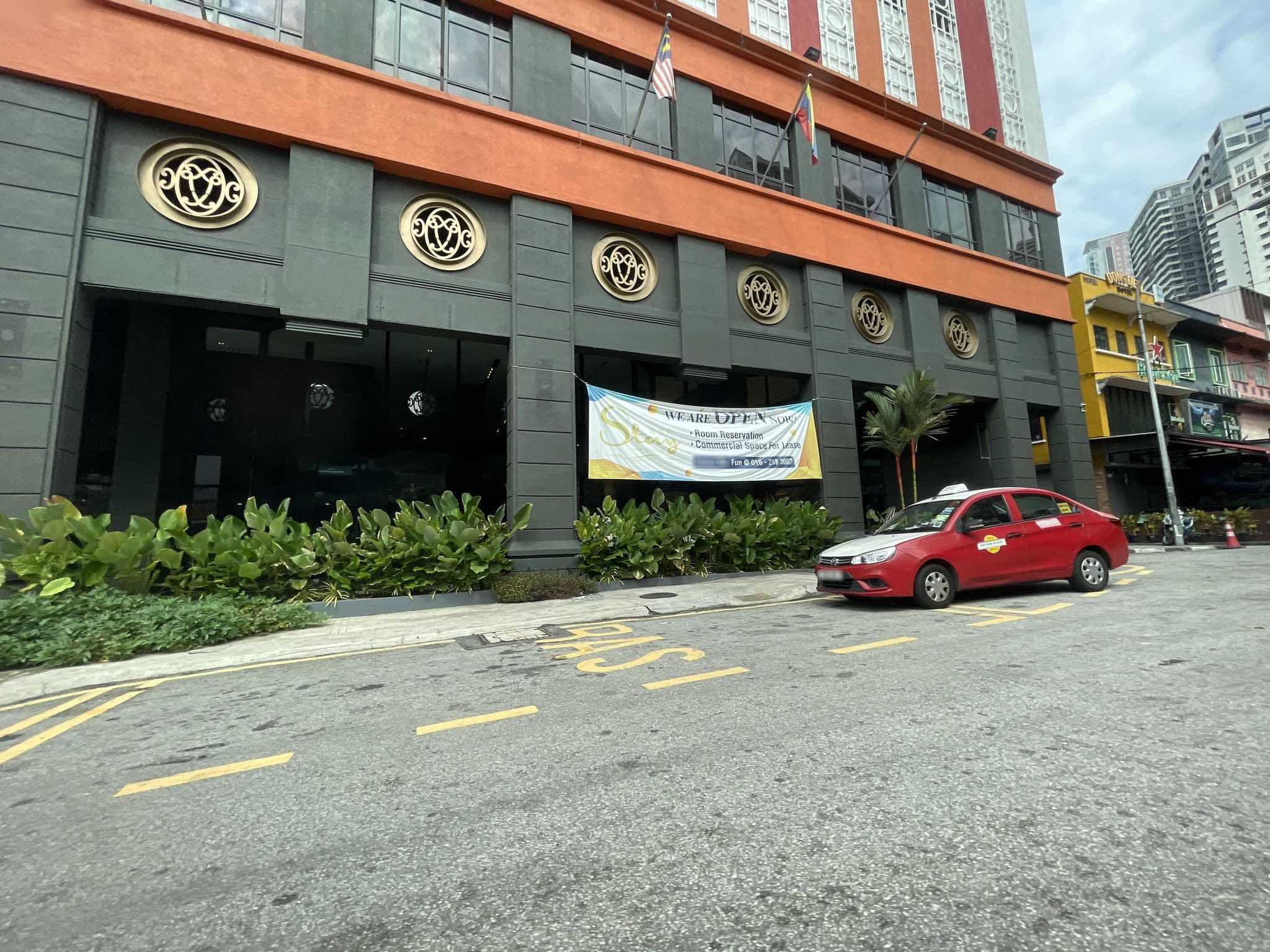 Street view near V'la Hotel Bukit Bintang, Bukit Bintang — © filipb (CC BY-SA · Mapillary)