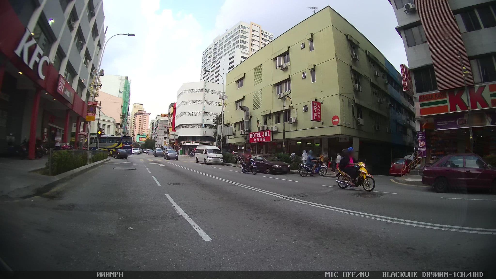 Street view near Hotel Smile, Kampung Baru — © kaart_3 (CC BY-SA · Mapillary)