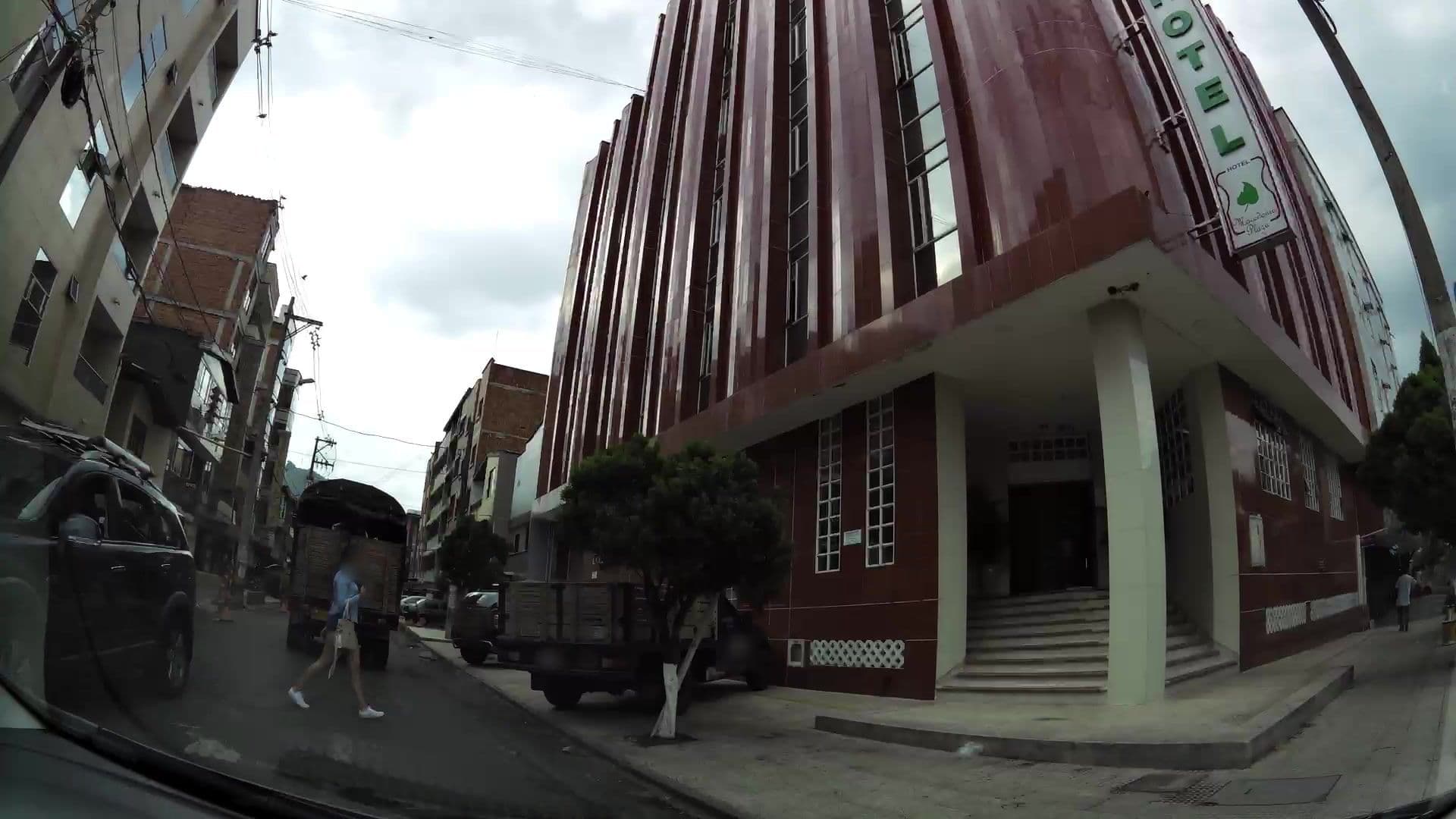 Street view near Momentos Hotel, Itagüí — © kaartcam (CC BY-SA · Mapillary)