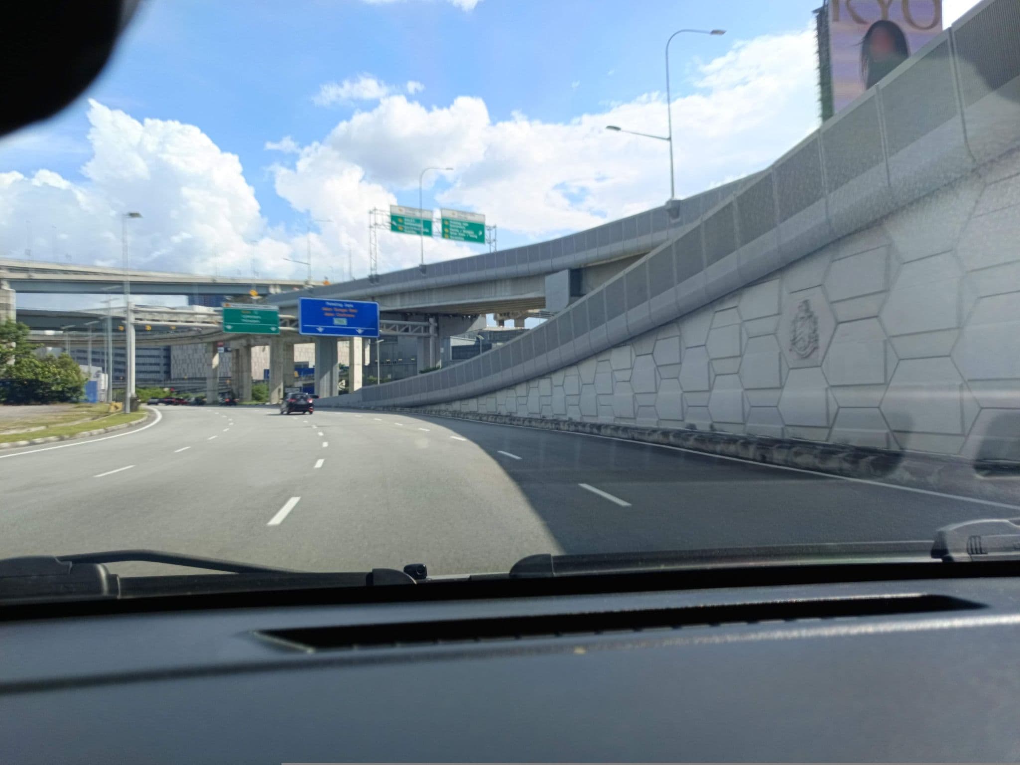Street view near Room 2509,Berjaya Times Square, Pudu — © YikQin (CC BY-SA · Mapillary)