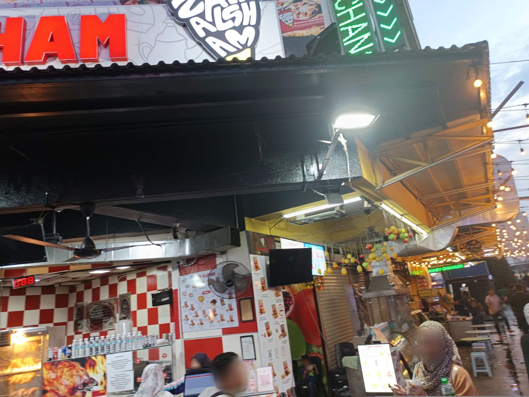 Street view near Travelogue KL - Hostel, Bukit Bintang — © YikQin (CC BY-SA · Mapillary)