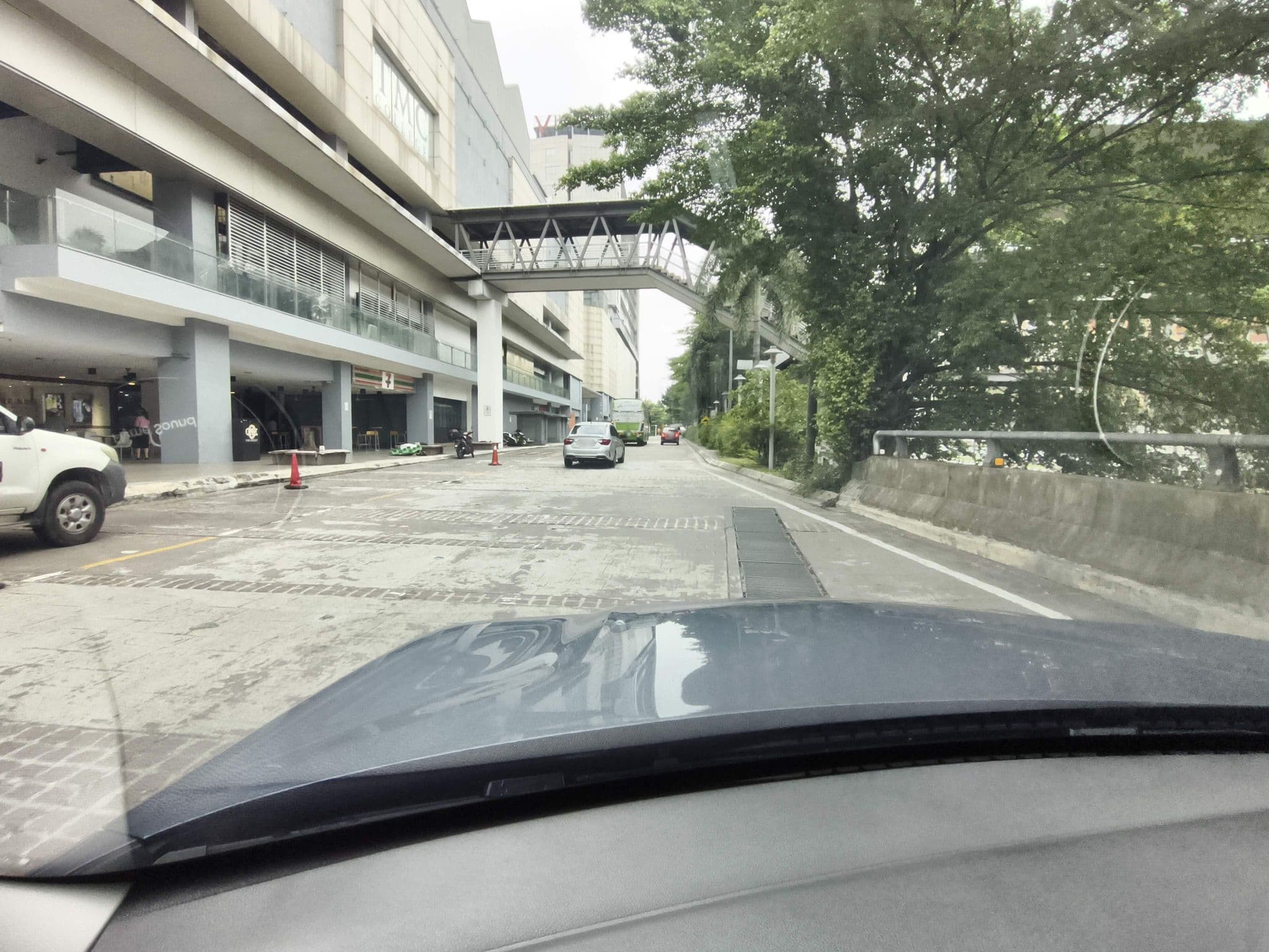 Street view near Hotel Eagle Ranch Resort, Taman Ikan Emas — © lin_wang (CC BY-SA · Mapillary)