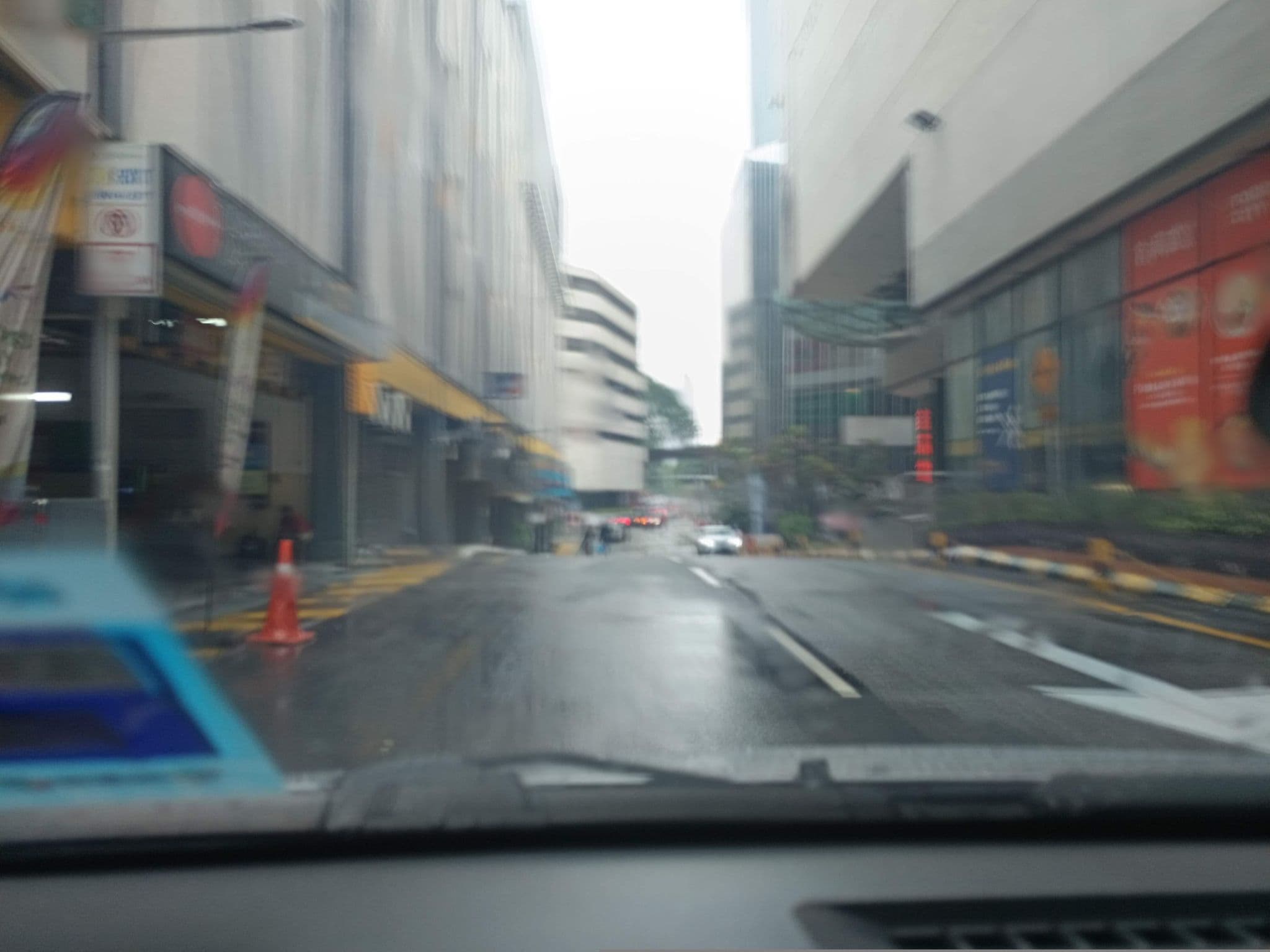 Street view near The Chateau Spa & Organic Wellness Resort - KLSO, Bukit Bintang — © YikQin (CC BY-SA · Mapillary)