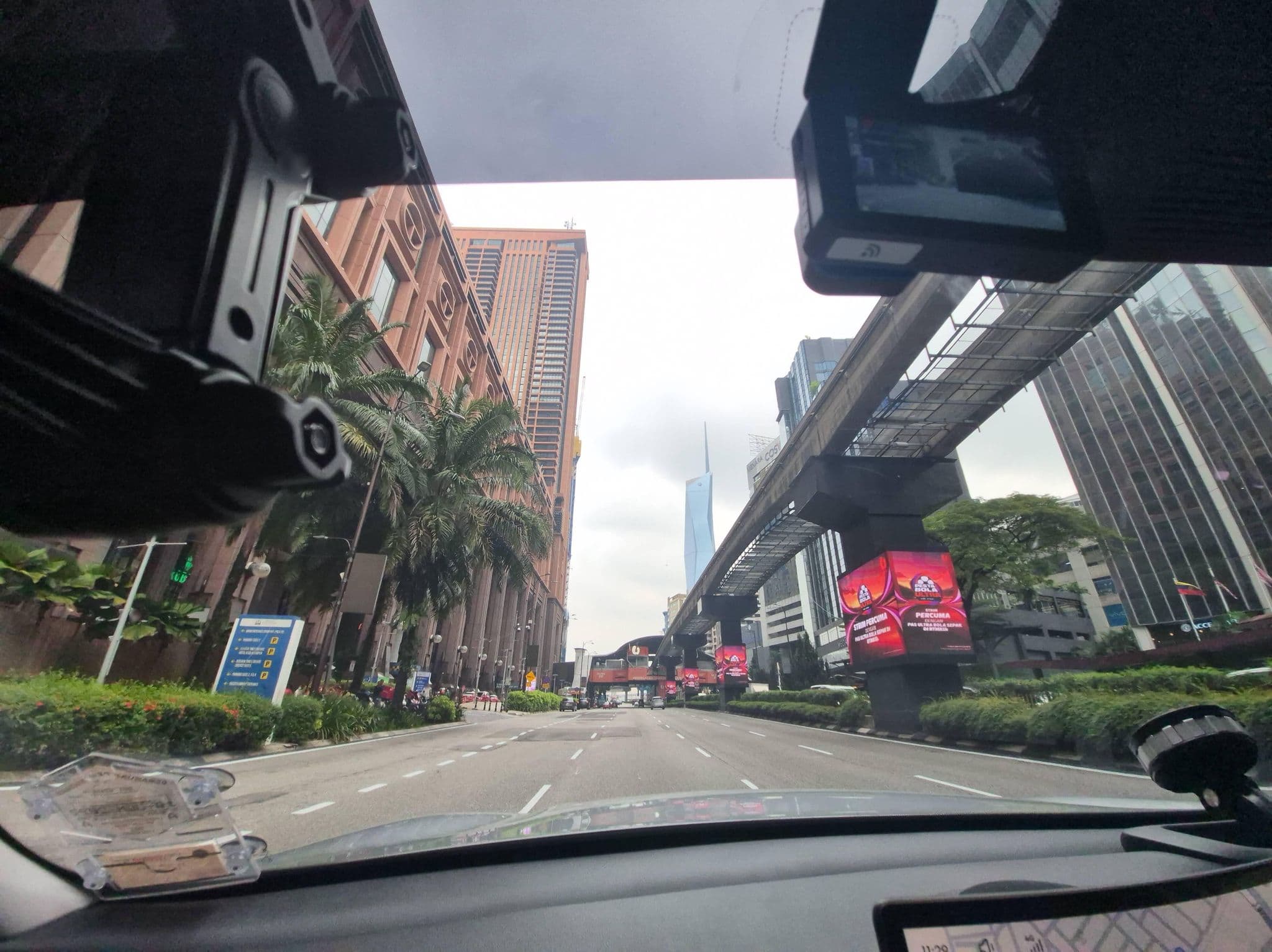 Street view near 411 Hotel Capitol, Bukit Bintang — © lin_wang (CC BY-SA · Mapillary)