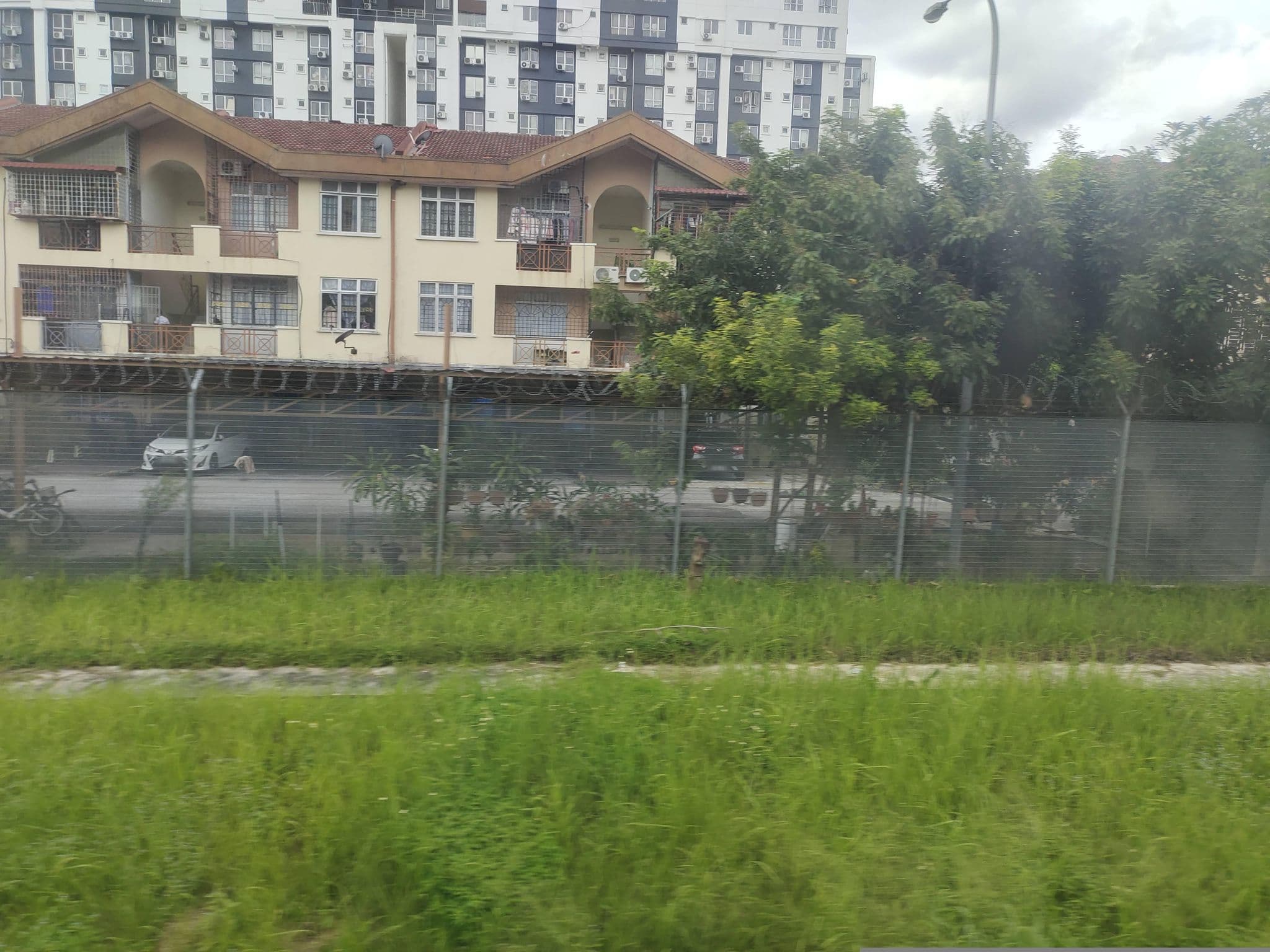Street view near Jexs' Axis Palace, Ampang — © zh9567 (CC BY-SA · Mapillary)