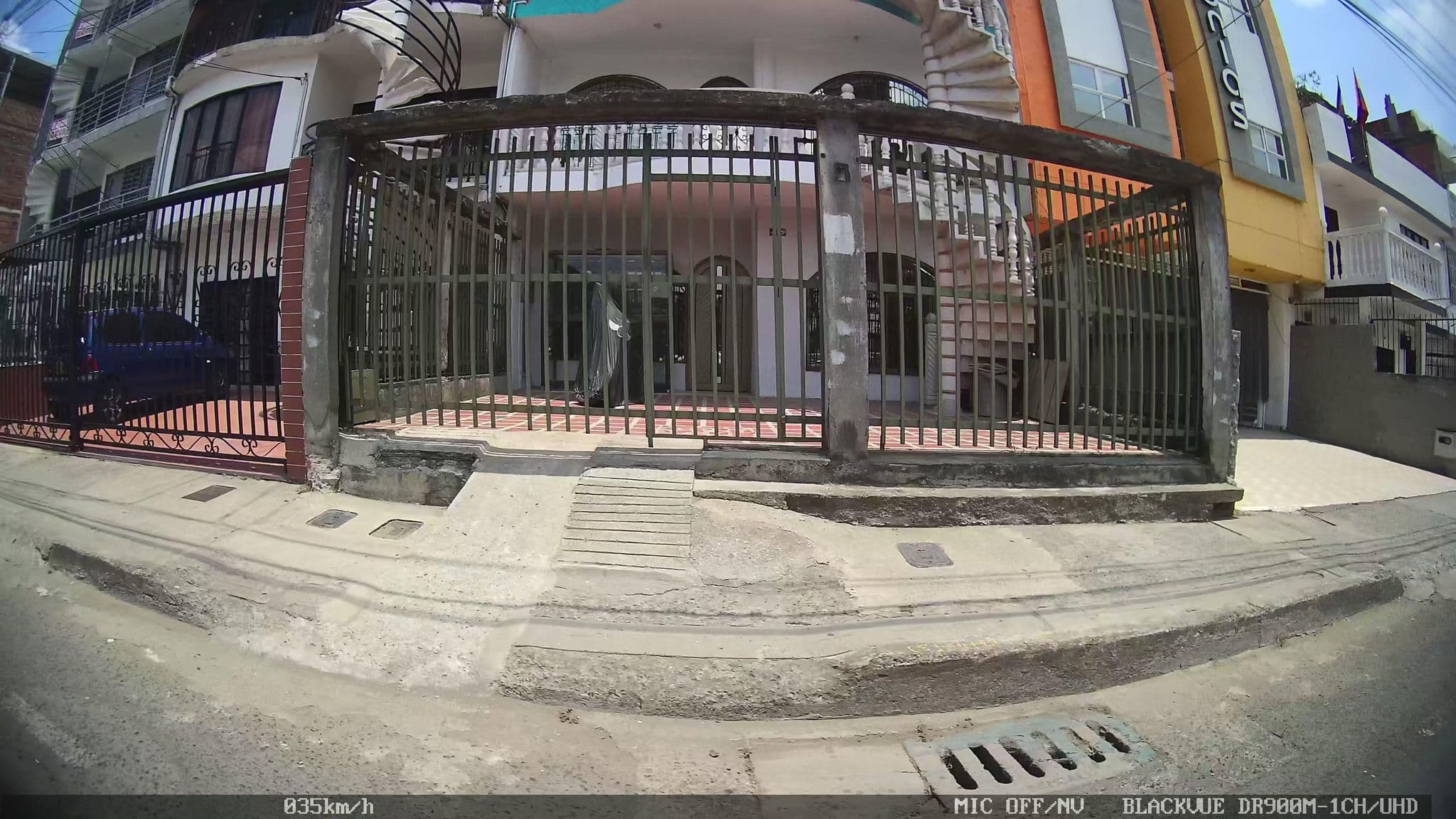 Street view near Motel Heliconias, Cali — © kaart5 (CC BY-SA · Mapillary)