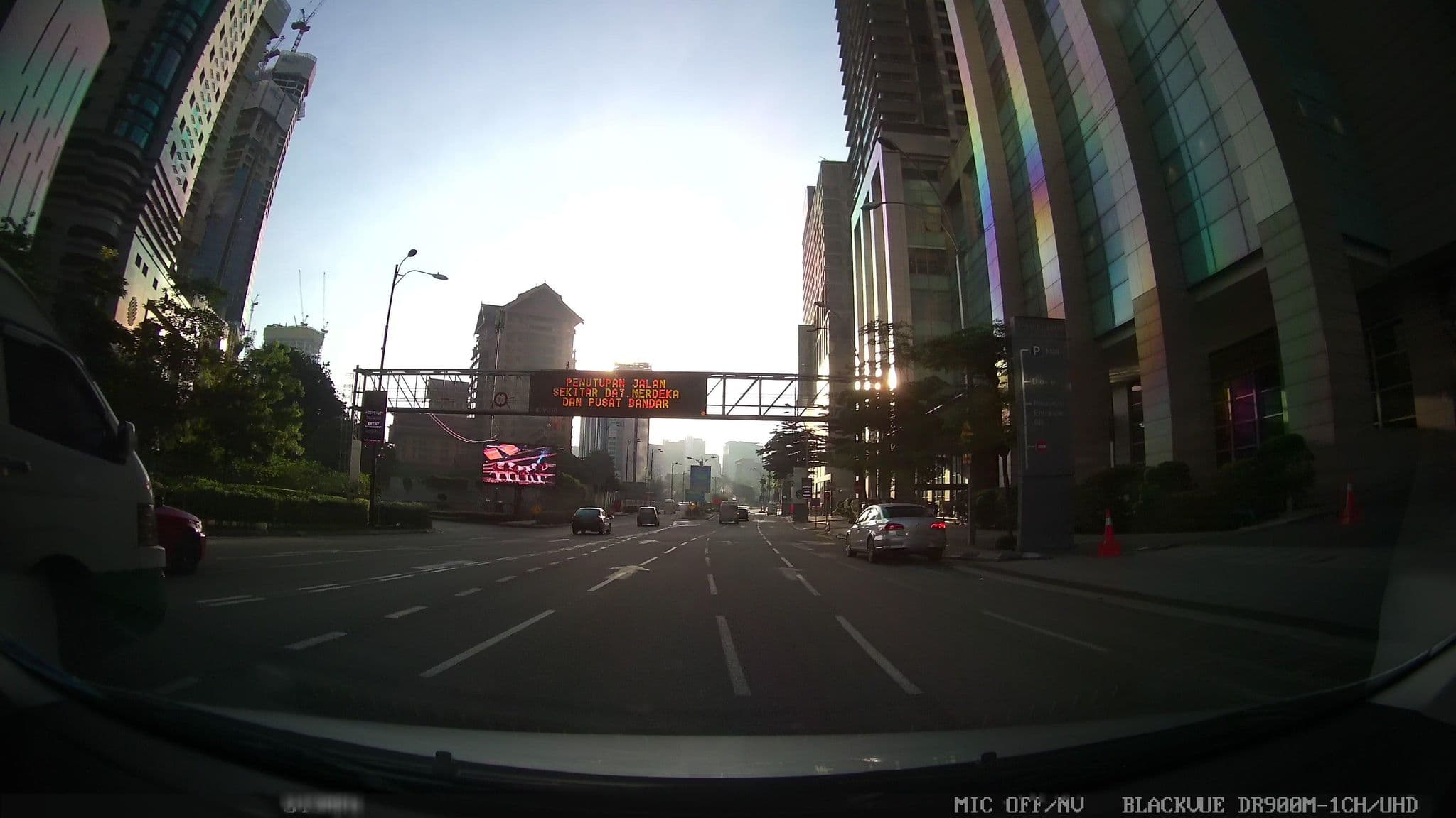 Street view near Pullman Kuala Lumpur City Centre Hotel & Residence, Bukit Bintang — © kaart5 (CC BY-SA · Mapillary)