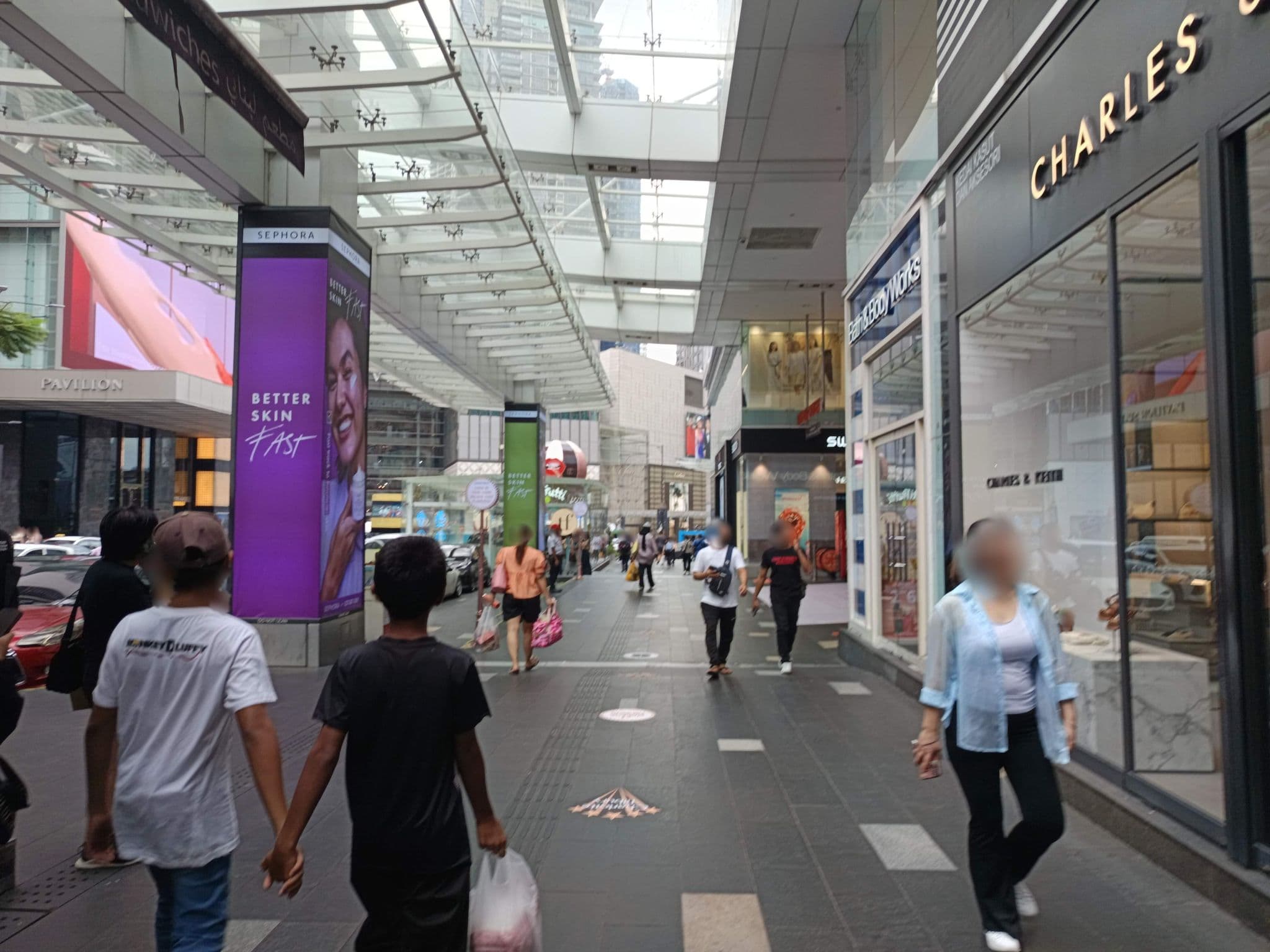 Street view near Grand Milenium Hotel, Bukit Bintang — © YikQin (CC BY-SA · Mapillary)