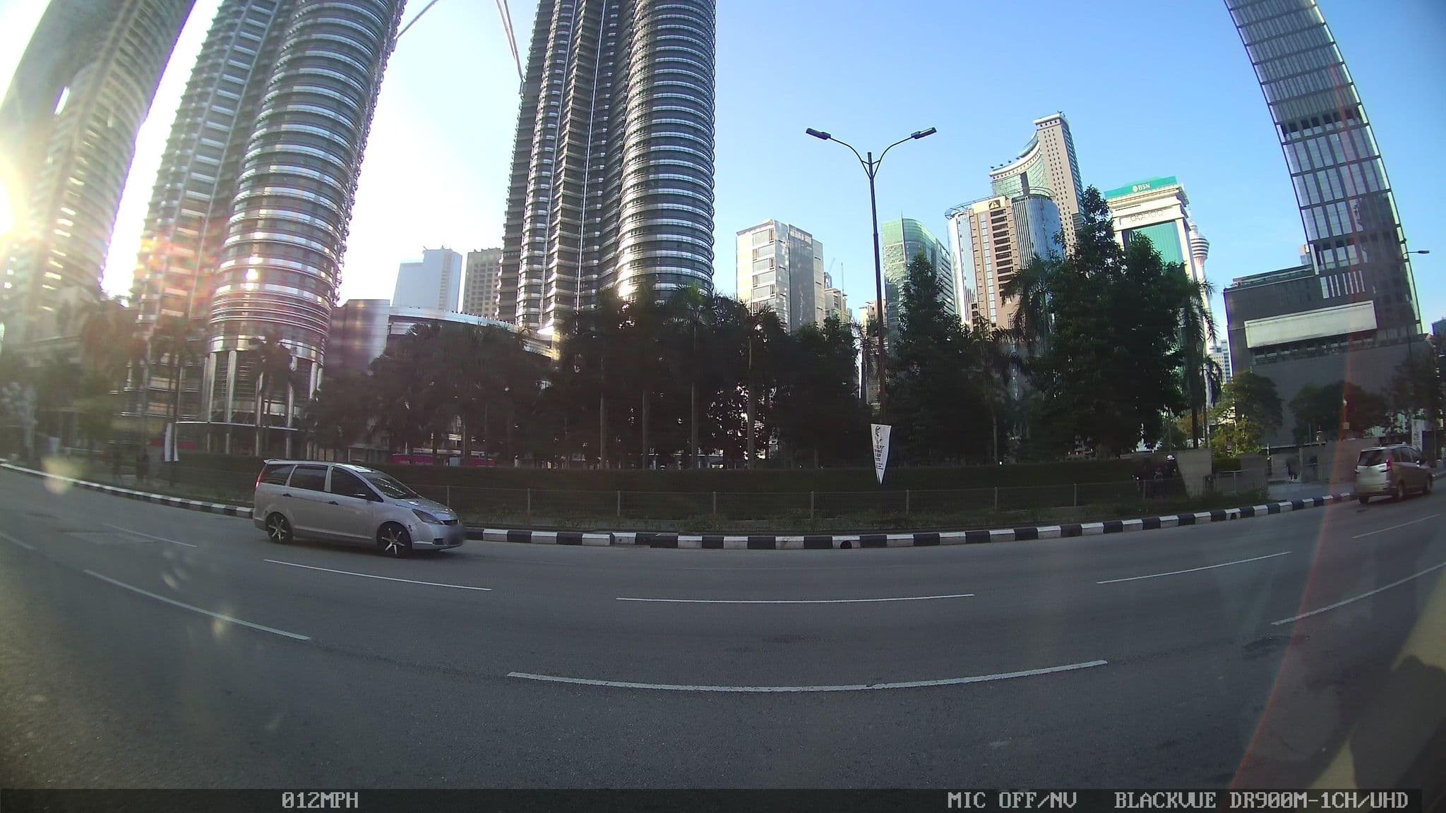 Street view near Belakang kaunter lobby (KL2), Kampung Baru — © kaart_3 (CC BY-SA · Mapillary)