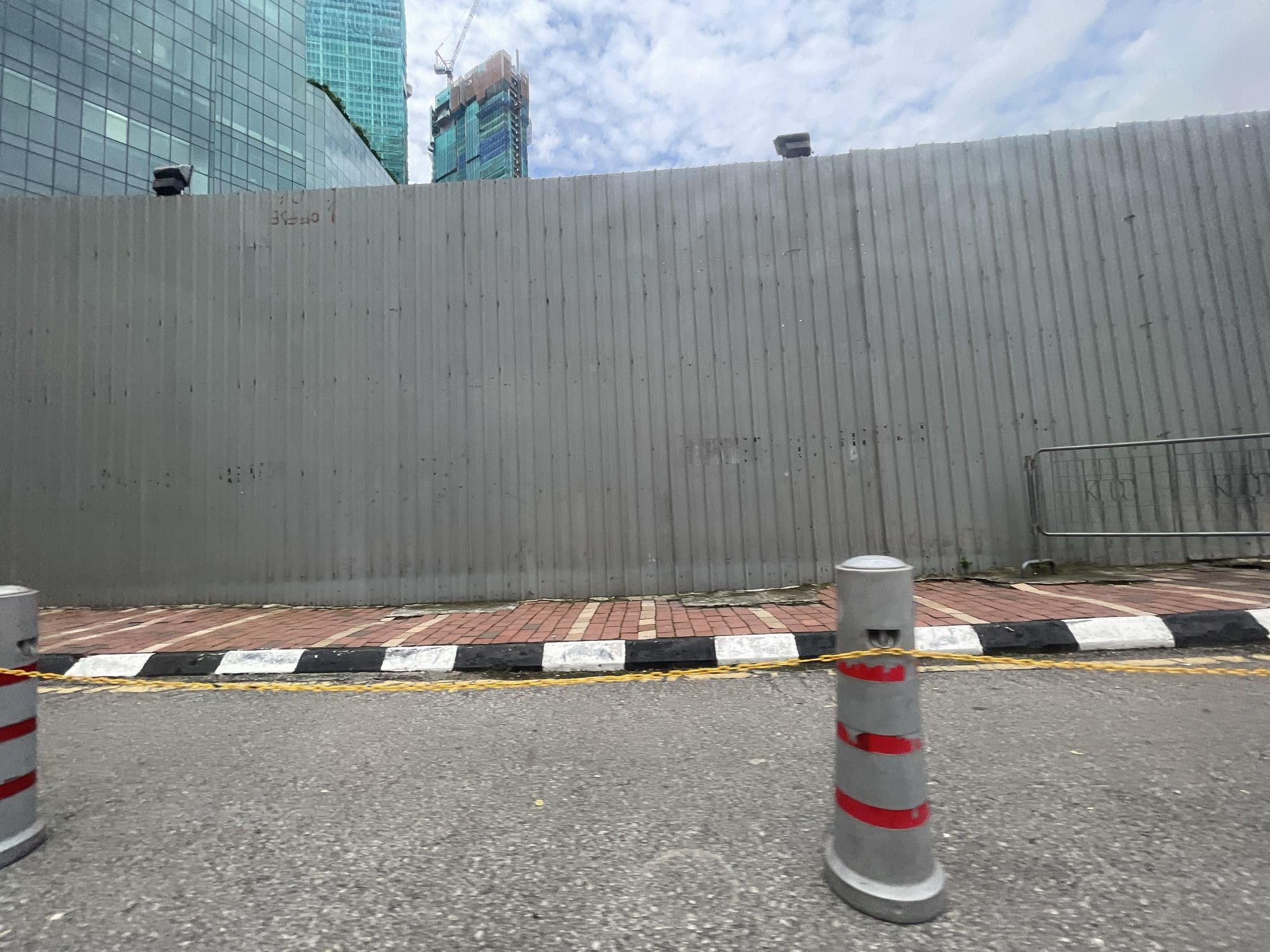 Street view near Surau Four Seasons, Bukit Bintang — © filipb (CC BY-SA · Mapillary)