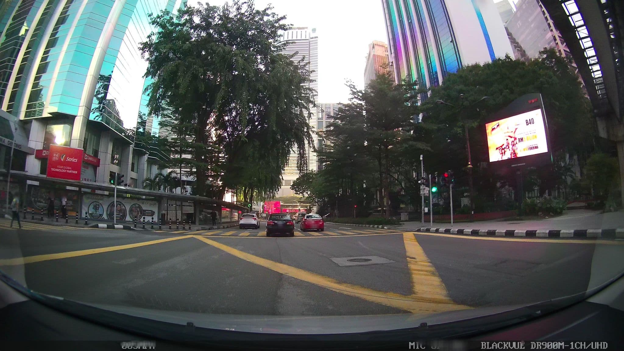 Street view near Washing Bay, Grand Hyatt Kuala Lumpur, Bukit Bintang — © kaart5 (CC BY-SA · Mapillary)