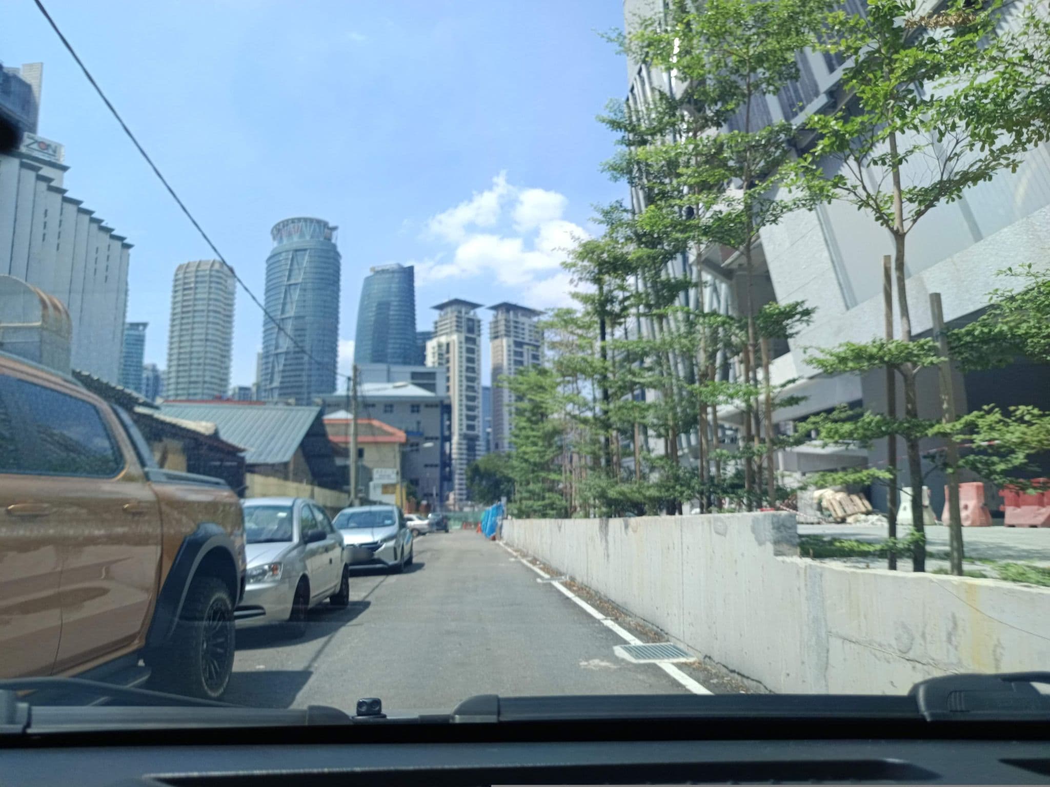Street view near The Zone Hotel Lobby, Kampung Baru — © YikQin (CC BY-SA · Mapillary)