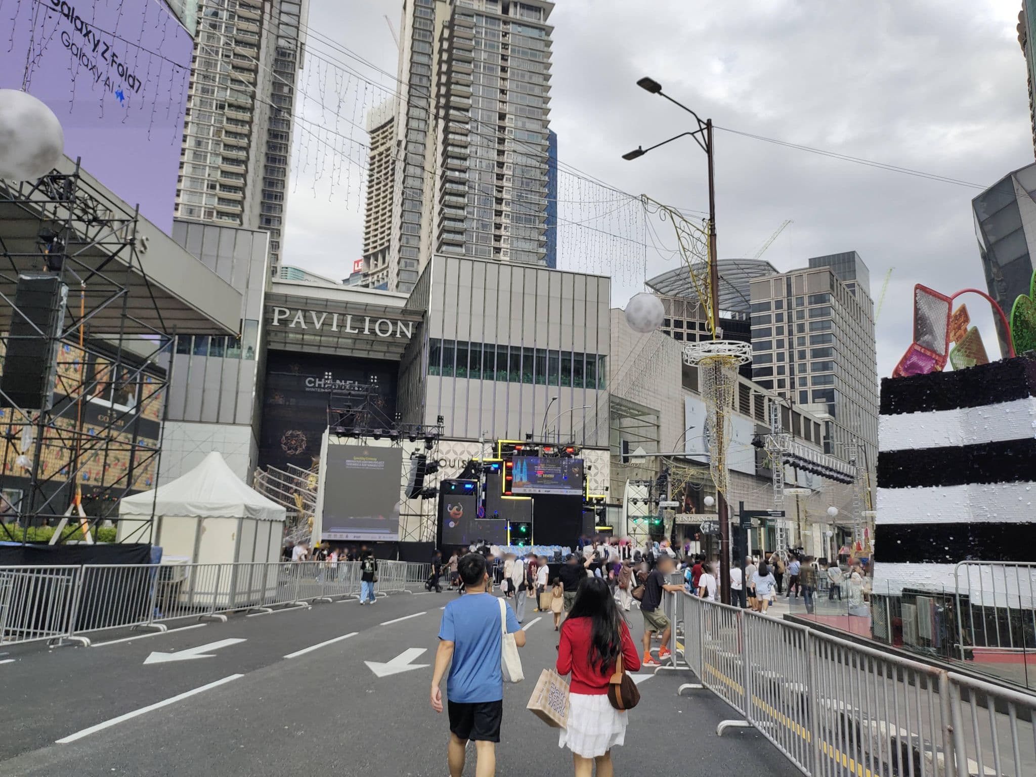 Street view near Fahrenheit Suites 88 (14th floor), Bukit Bintang — © zh9567 (CC BY-SA · Mapillary)