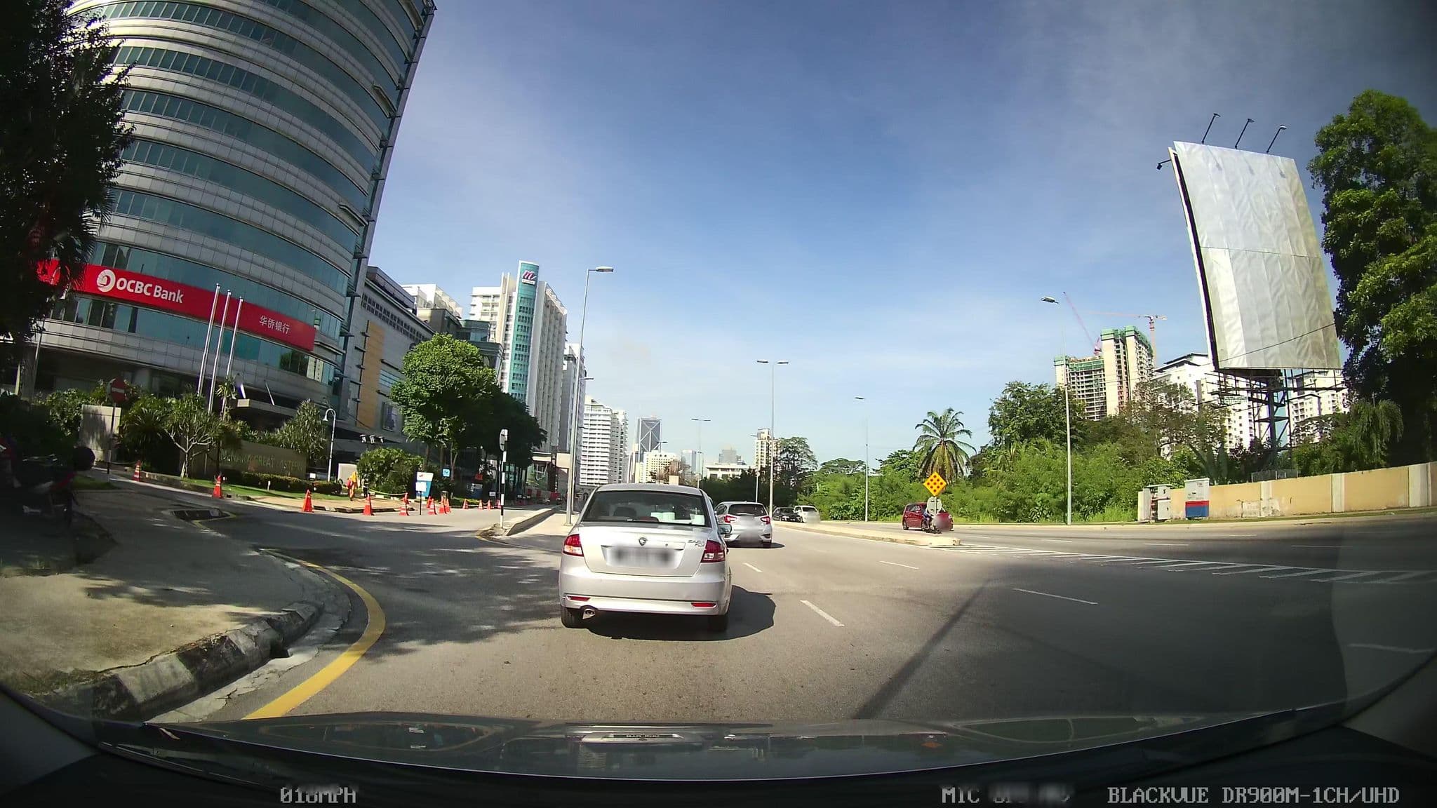Street view near Rain Tree Family Club, Kampong Datuk Keramat — © kaart_3 (CC BY-SA · Mapillary)