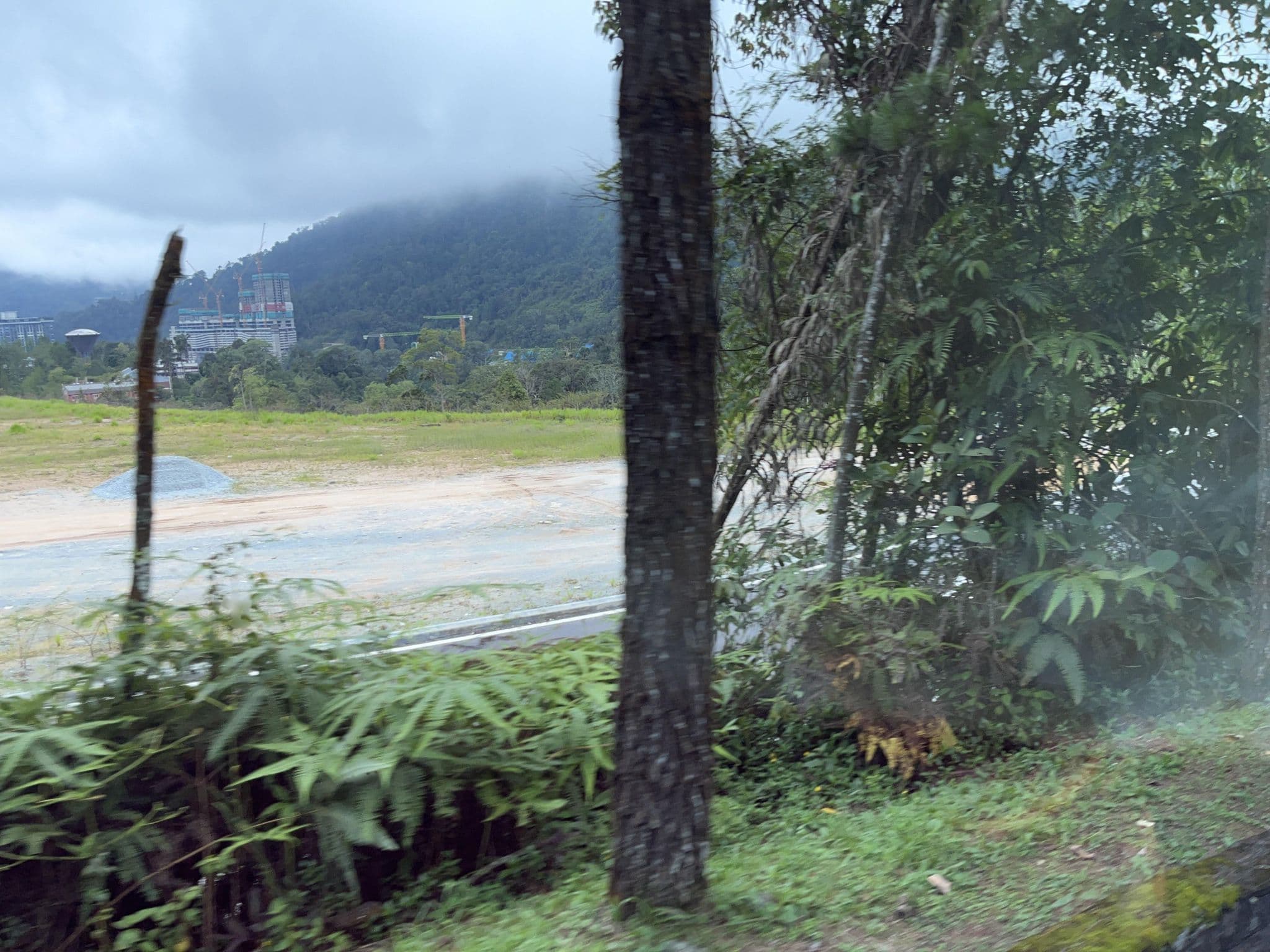 Street view near Resort Hotel Genting Highland Deluxe Room 12142, Kampung Bukit Tinggi, Bentong — © DriveWithHoang (CC BY-SA · Mapillary)