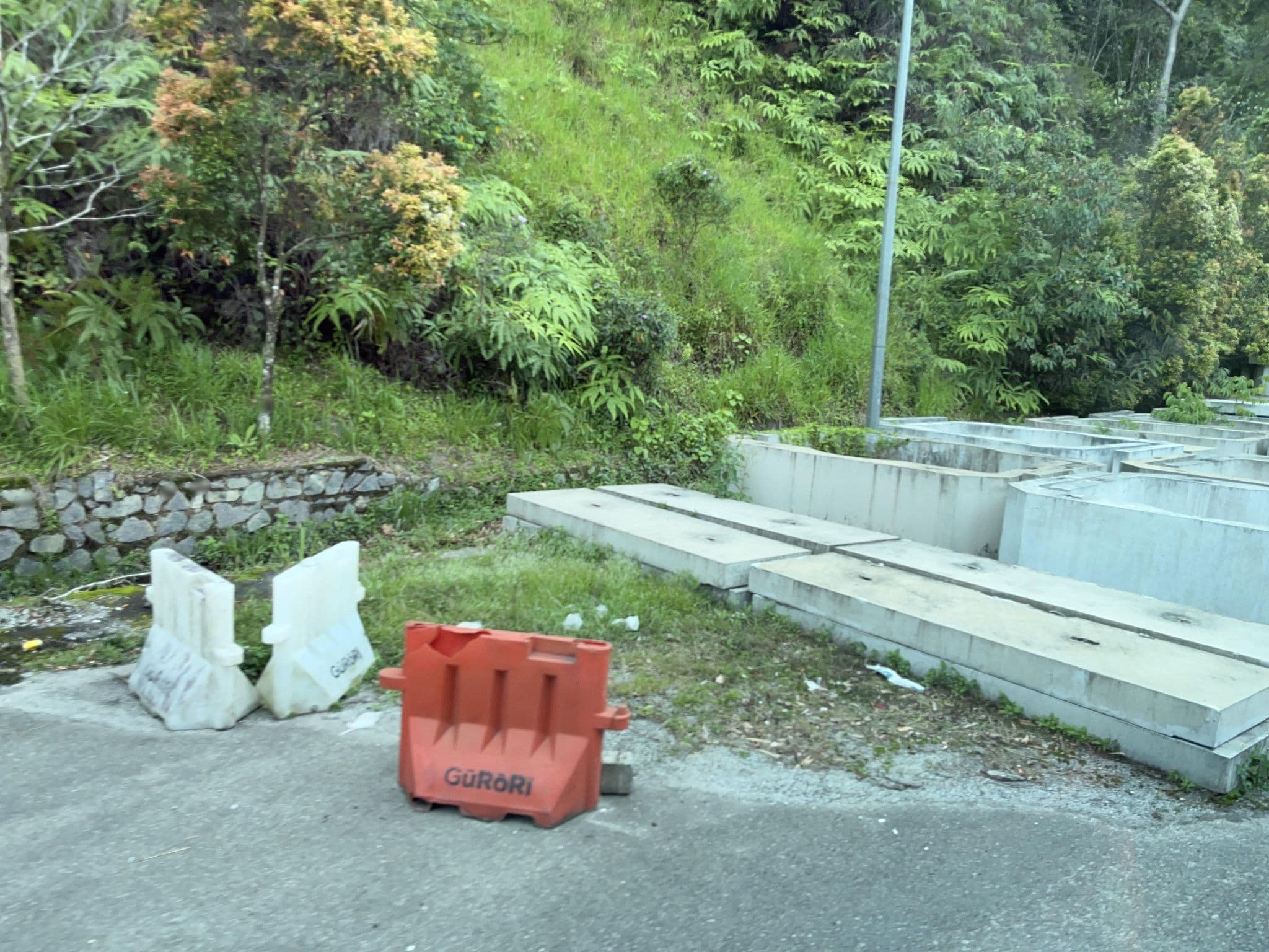Street view near I-Winton Hotel, Kampung Bukit Tinggi, Bentong — © DriveWithHoang (CC BY-SA · Mapillary)