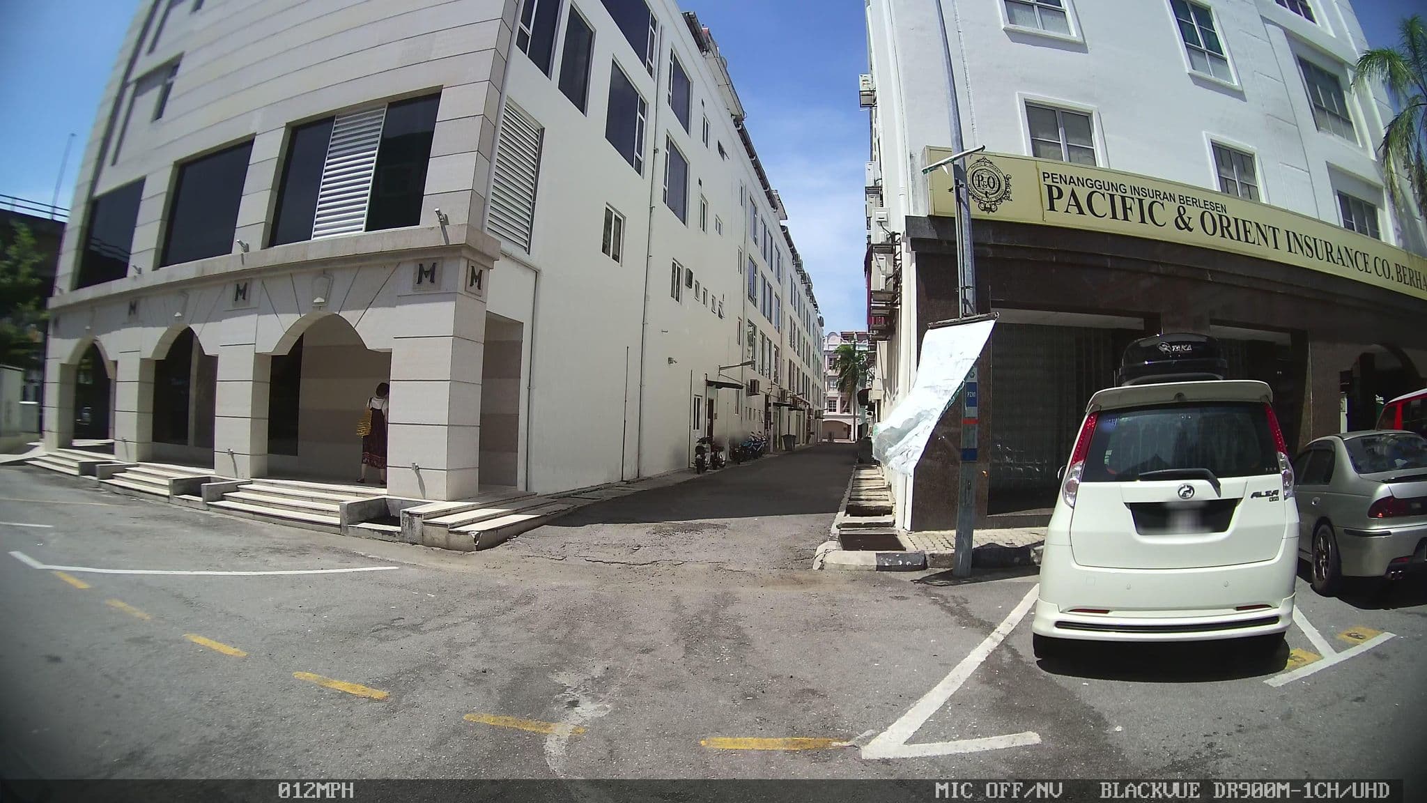 Street view near Ilyasa Hotel, Malacca — © kaart_3 (CC BY-SA · Mapillary)
