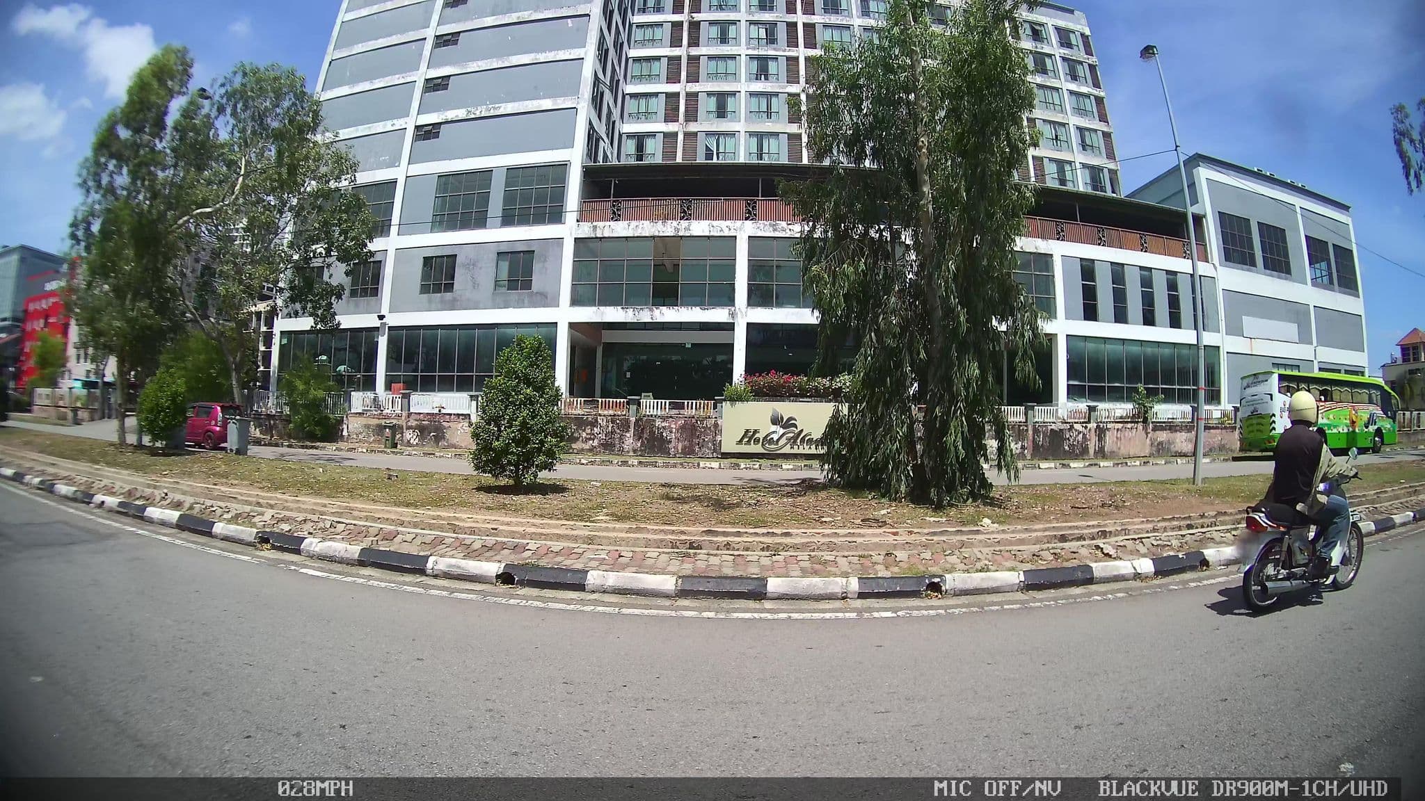 Street view near Hang Tuah World Heritage Hotel, Malacca — © kaart_3 (CC BY-SA · Mapillary)