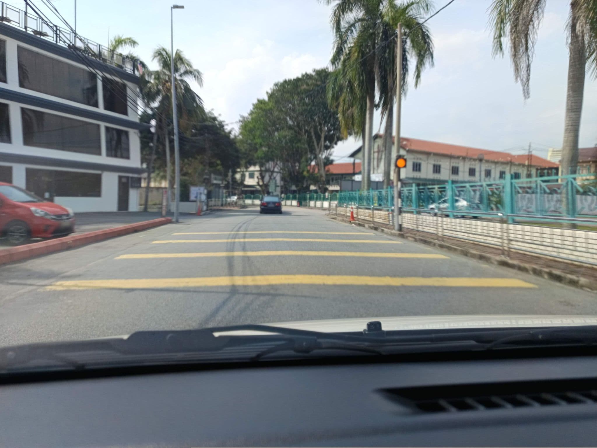 Street view near Melaka Straits Hotel, Malacca — © YikQin (CC BY-SA · Mapillary)