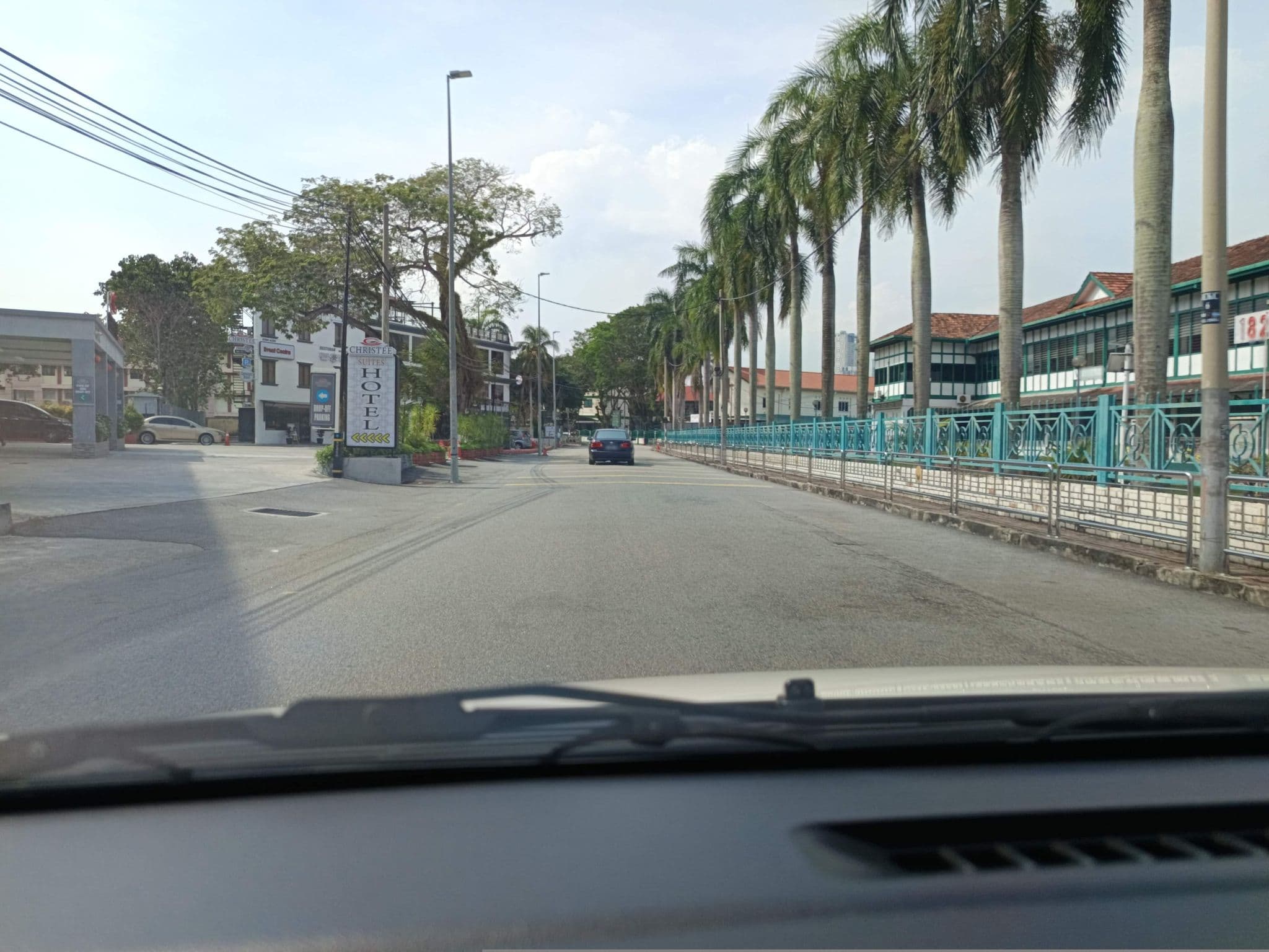Street view near Malacca Straits Hotel, Malacca — © YikQin (CC BY-SA · Mapillary)
