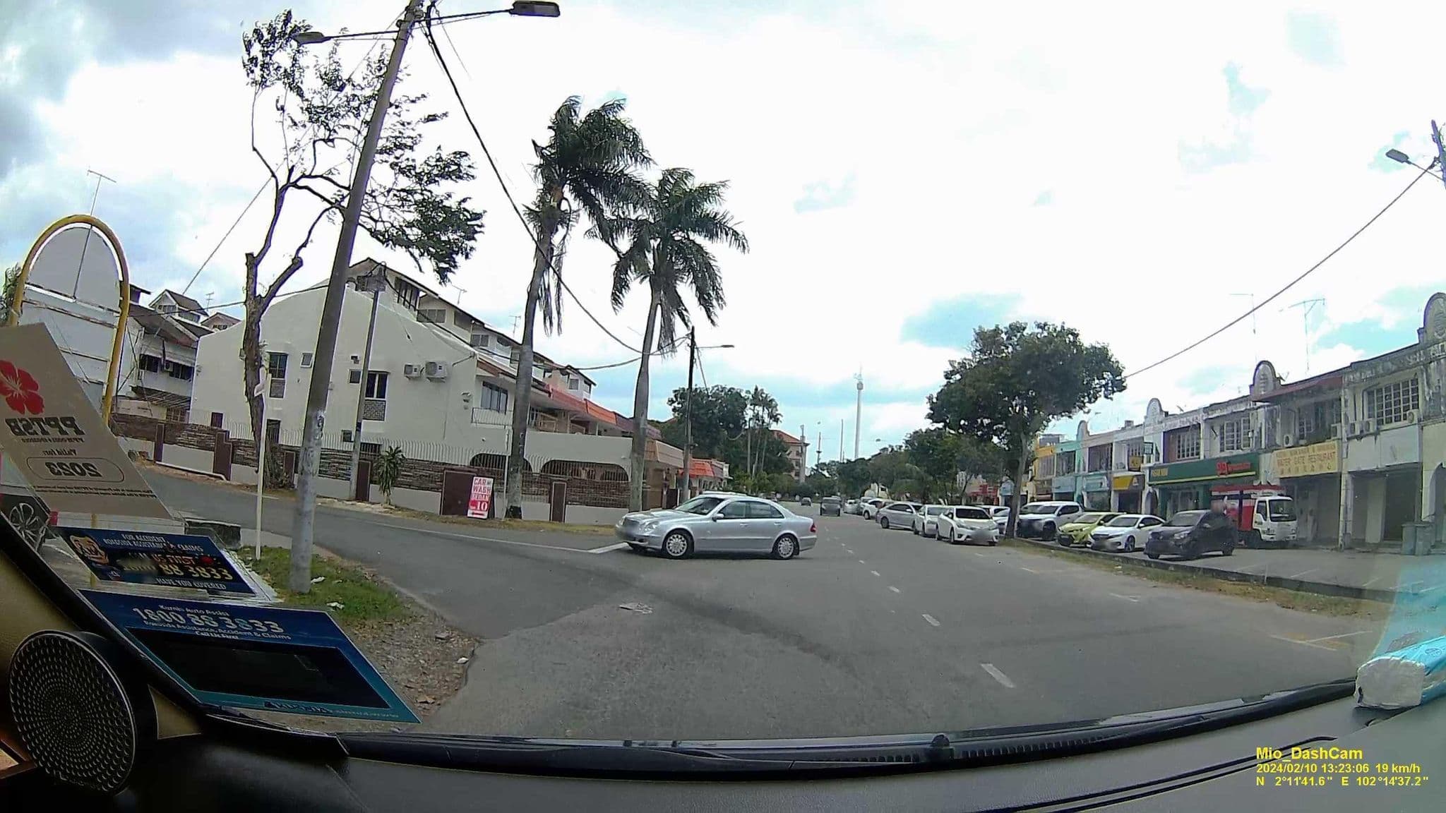 Street view near White Cottage Guest House, Malacca — © hcyen (CC BY-SA · Mapillary)