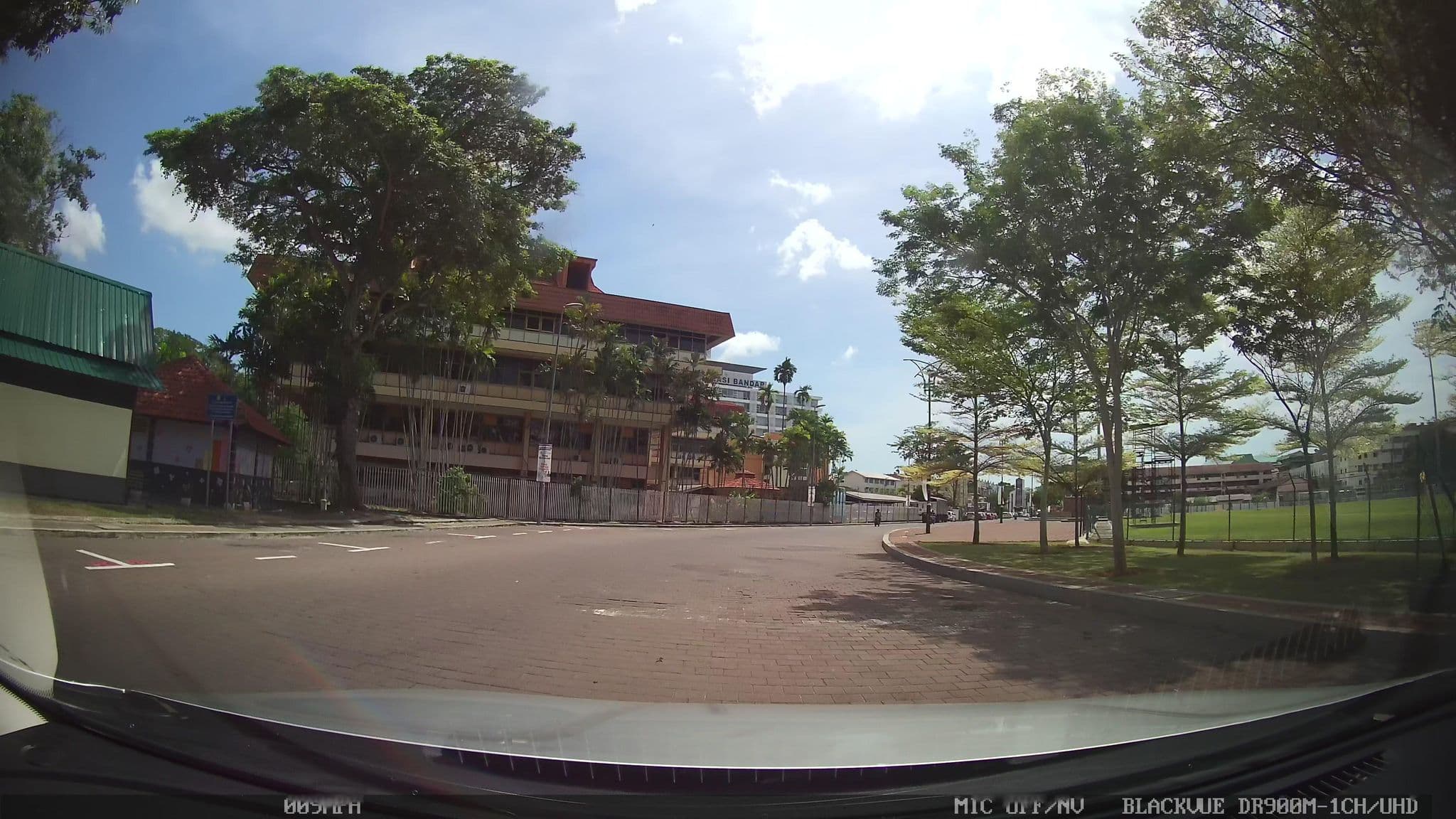 Street view near Room 1034 , Avillion Legacy Hotel, Malacca — © kaart_3 (CC BY-SA · Mapillary)