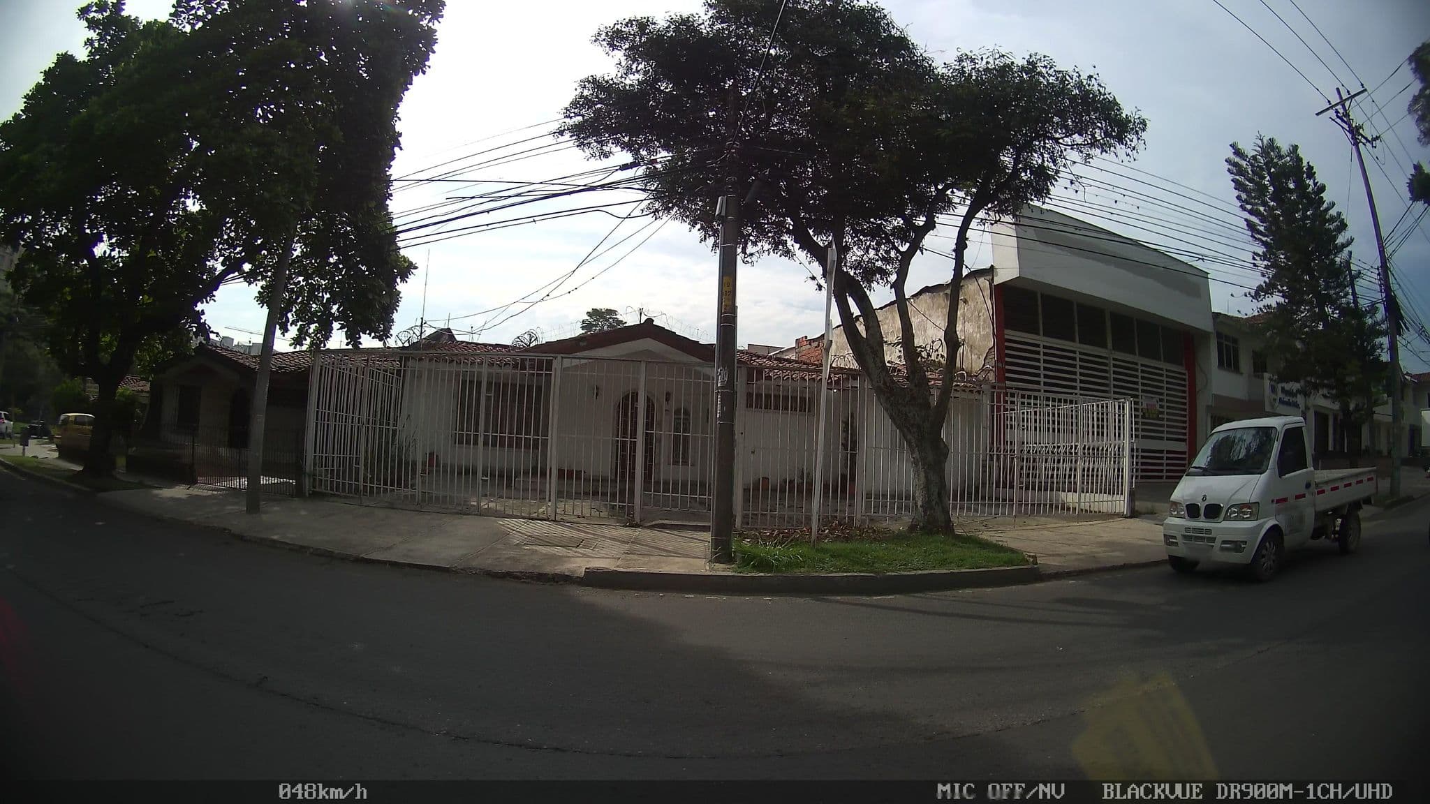 Street view near Hotel la flora, Cali